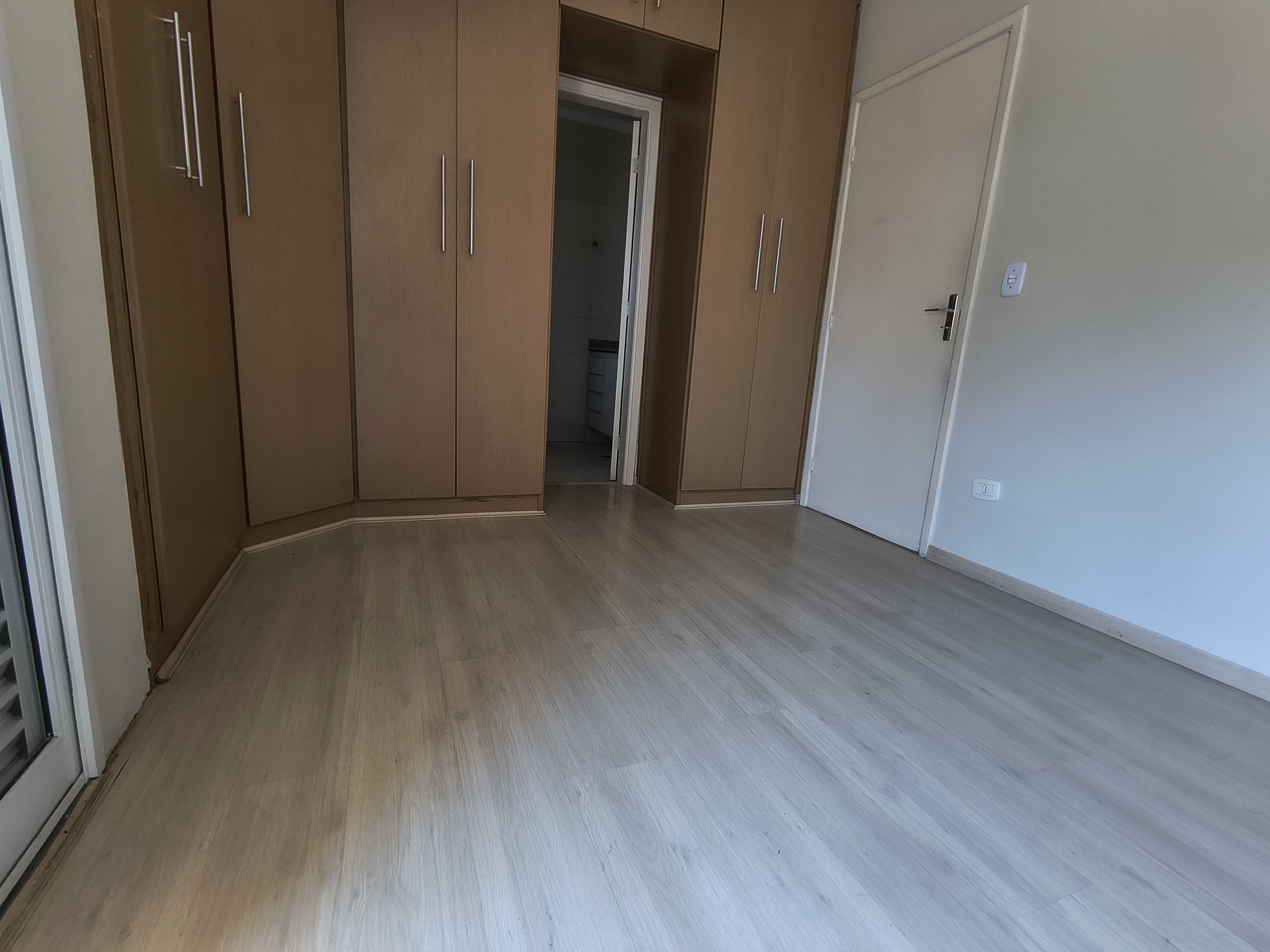 Casa à venda, 3 quartos 1 suíte, 3 vagas, 107M² úiteis, área gourmet, Planejados na suíte,Parque Jamaica, Londrina-PR