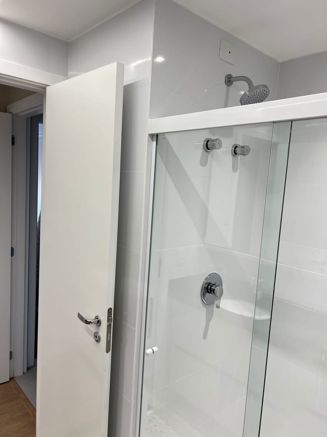 Apartamento à venda, Edifício  Vista Parque Lago, 71m² úteis, 2 quartos (sendo 1 suíte) 2 vagas, andar alto, sol da manhã - Jardim Presidente, Lo