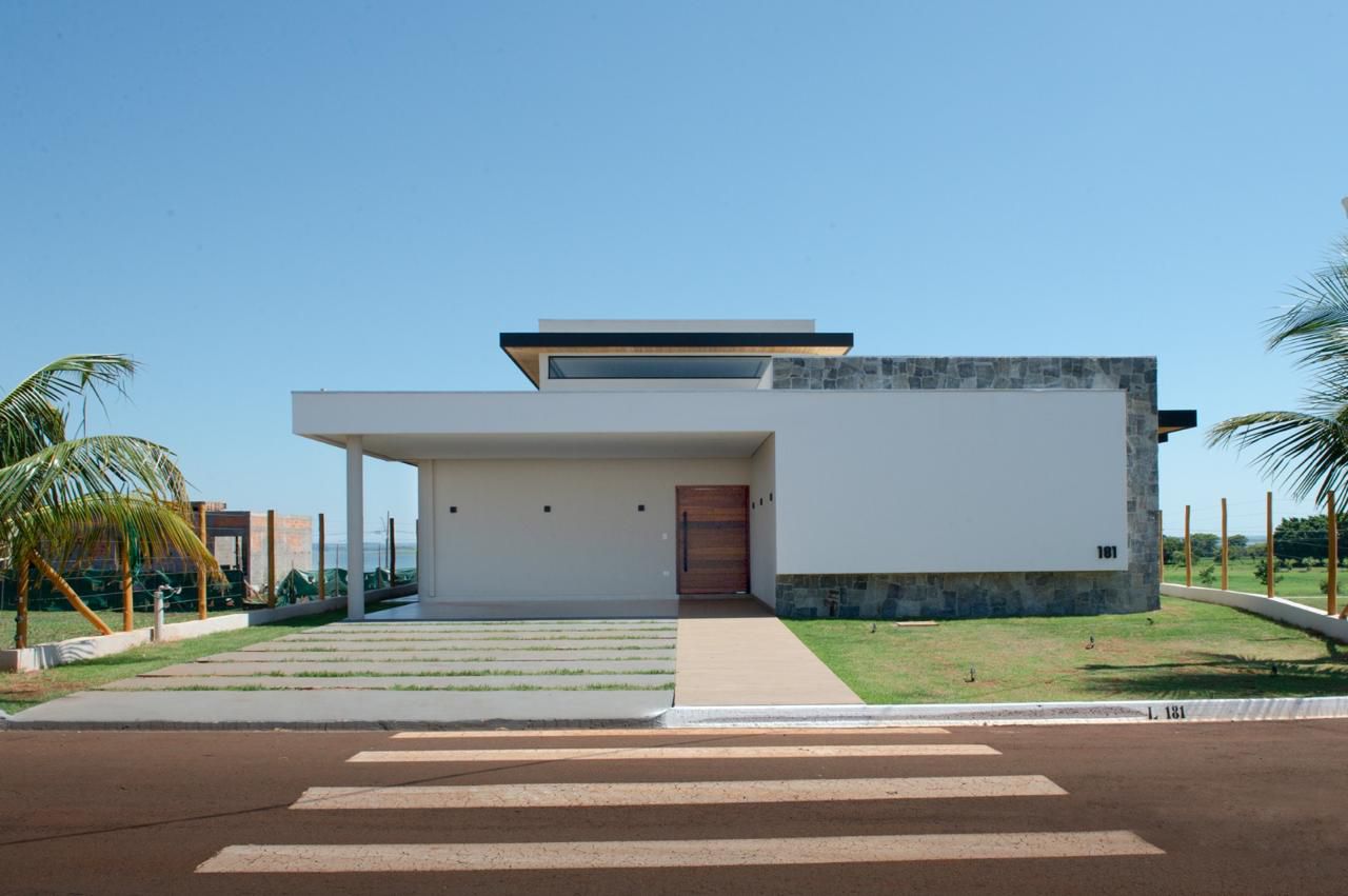 Casa à venda, 4 suites, 390 m², Estância Punta Del Este, Paranagi, Sertaneja, PR