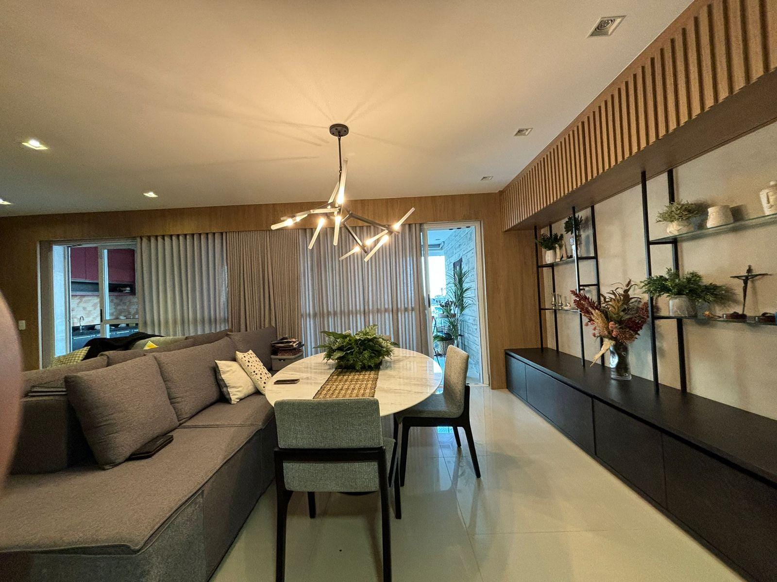 Apartamento à venda, 173 m²úteis, Edifício Queens Park, 3 suítes, closet e hidro, Varanda gourmet, decorado na Gleba Fazenda Palhano -Londrina, P