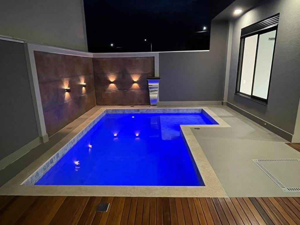 Casa à 173m² venda/3 suítes (sendo 1 master com closet)Piscina/4 vagas - Condomínio Legend Santa Rosa, Londrina, PR