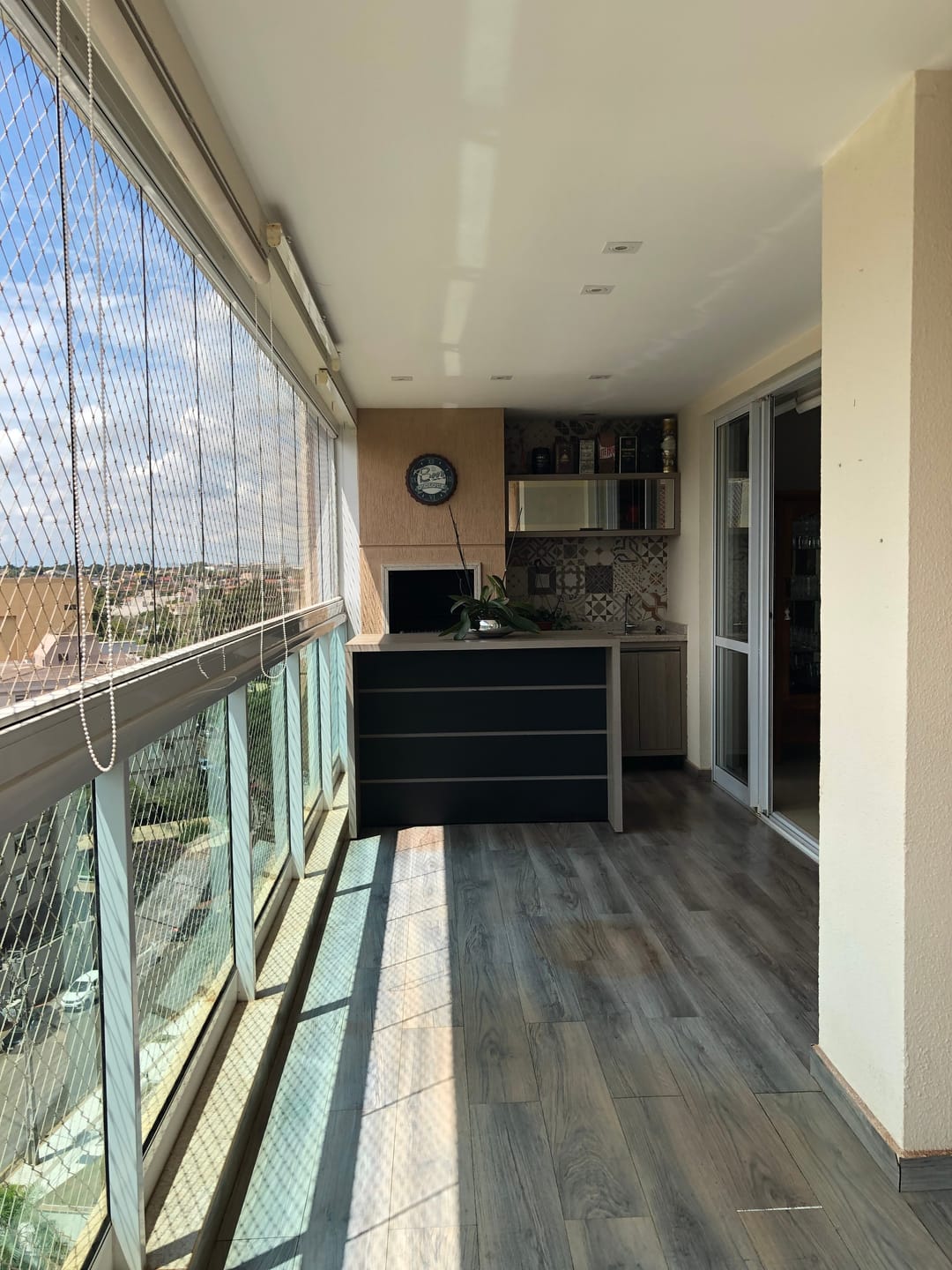 Apartamento à venda, Edifício Dolce Vita, 131,89m² úteis, 3 quartos (1 suíte), ampla varanda com churrasqueira, 2 vagas - Caiçaras, Londrina, PR