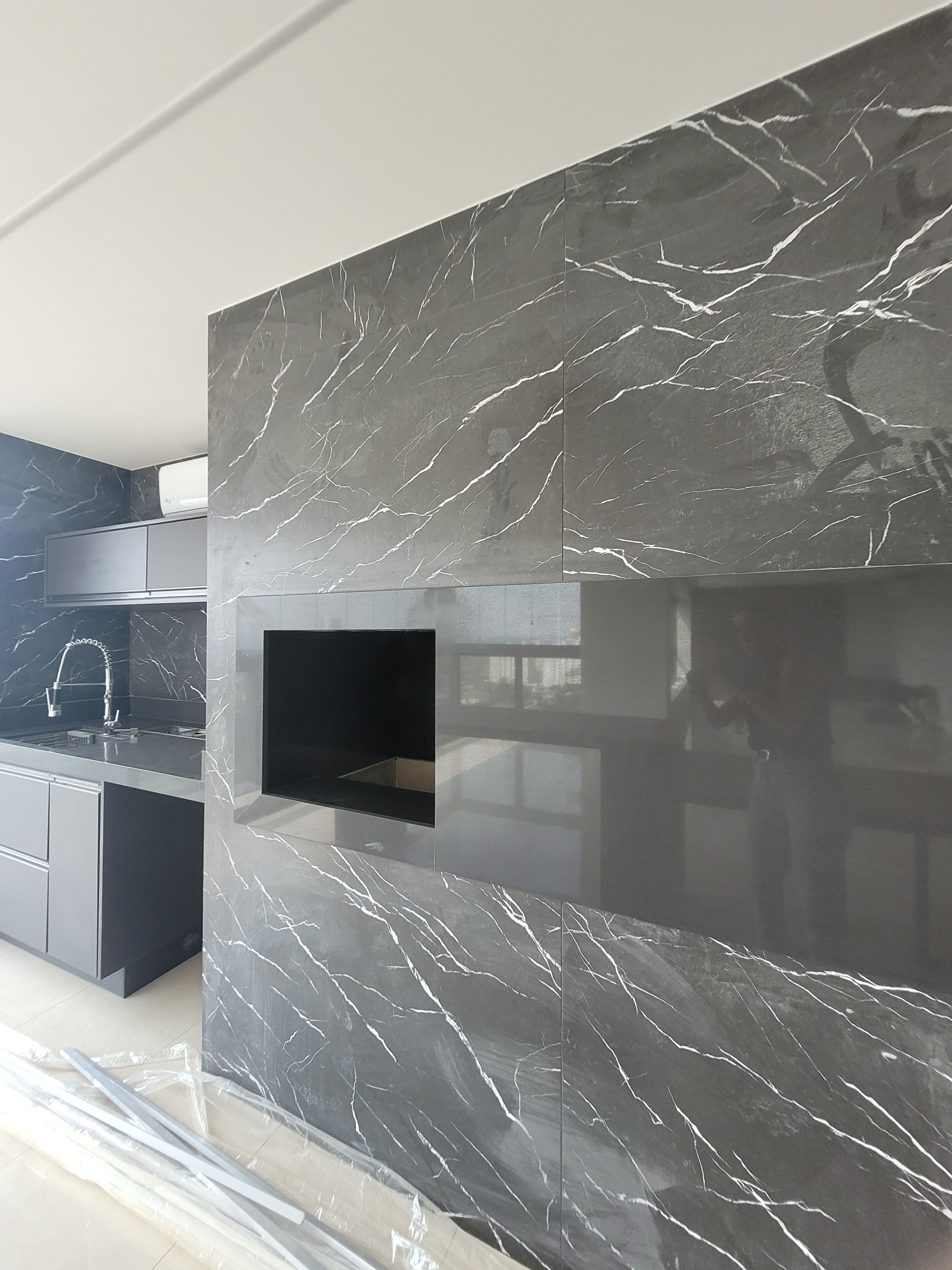 Apartamento a venda, Edifício Grand Palais, 216m² úteis, planejado, andar alto, Gleba Fazenda Palhano -Londrina, PR