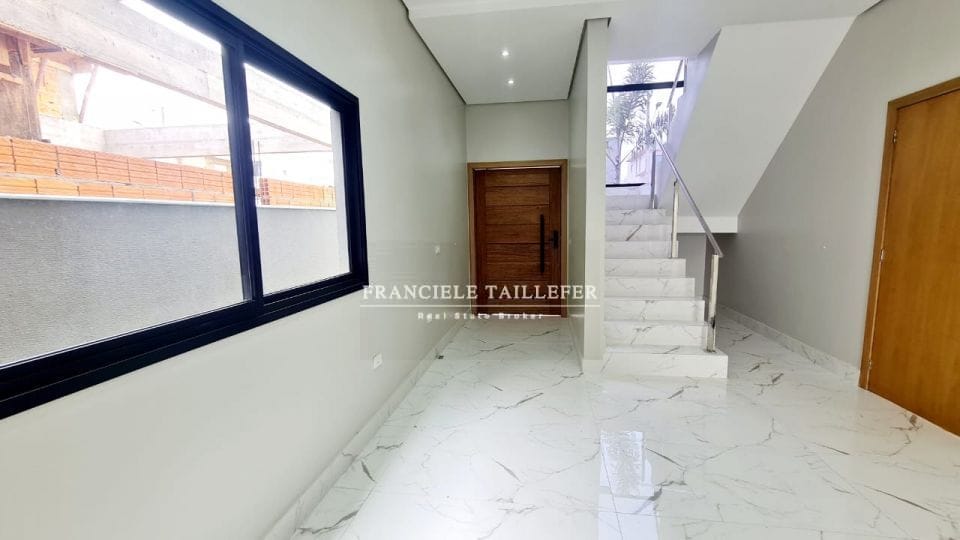 Triplex 205m²/3 suítes/4 vagas/sistema alexa - TÁUA ARANGUA - Londrina Pr