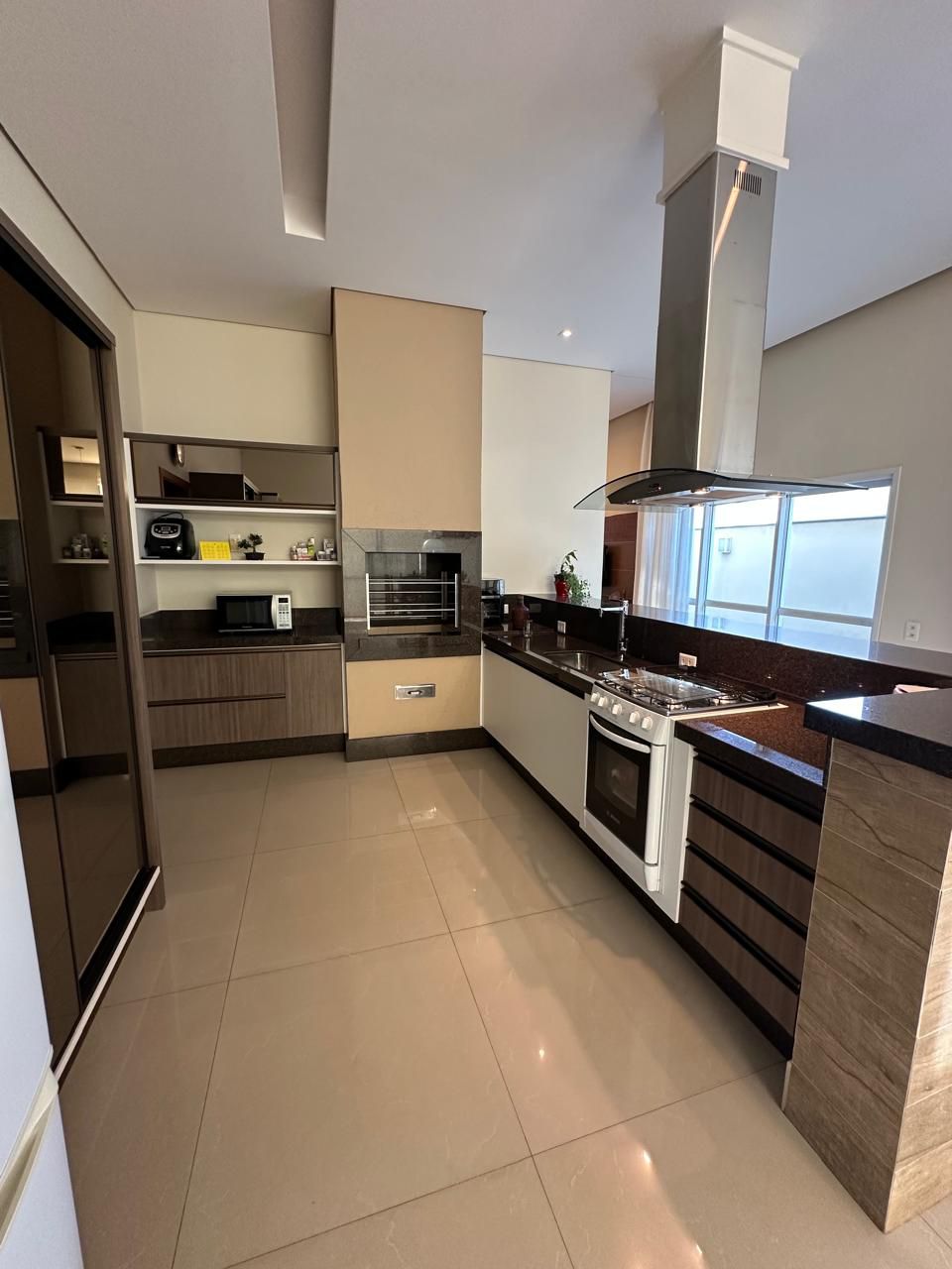 Casa à venda, 3 quartos sendo 1 demi suite, 360 m², Condomínio  Ville Campestre, Londrina, PR