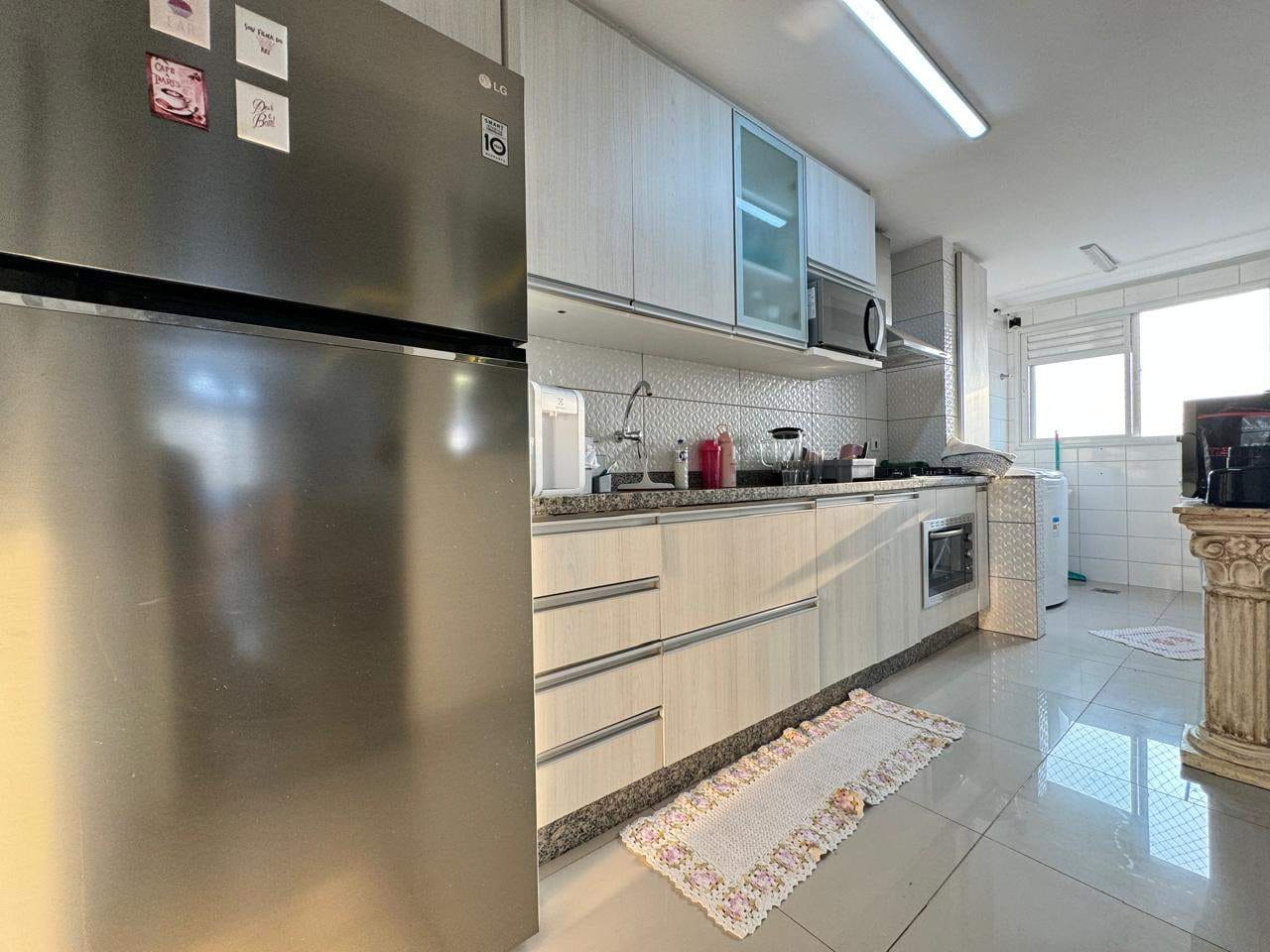 Apartamento à venda, 69m² úteis, Edifício Solario Jardin Residence, 2 quartos, completo em armários  - Centro, Londrina, PR.
