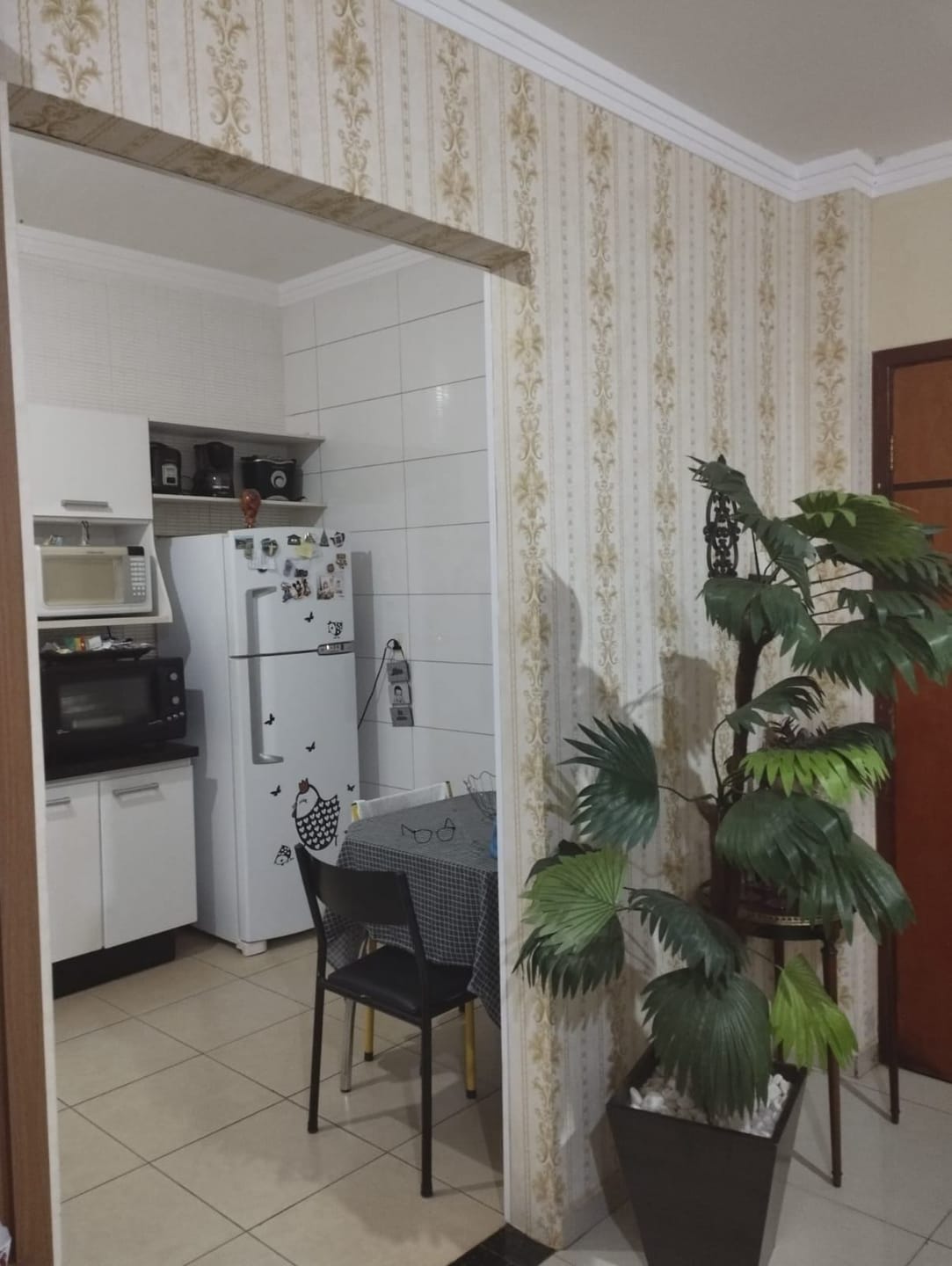 Sobrado à venda,  123m², 3 quartos sendo 1 suíte, Piscina, 2 vagas  - perto do aeroporto, tiro de guerra - Califórnia -  Londrina, PR