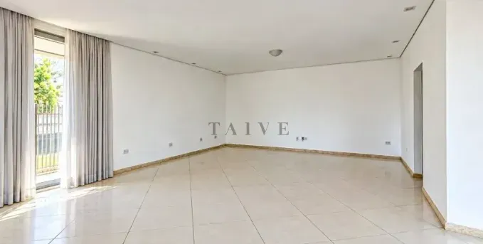 Casa à venda no bairro Tucanos, zona Sul, Londrina, com 4 suítes, 600 m², amplo quintal - foto 17
