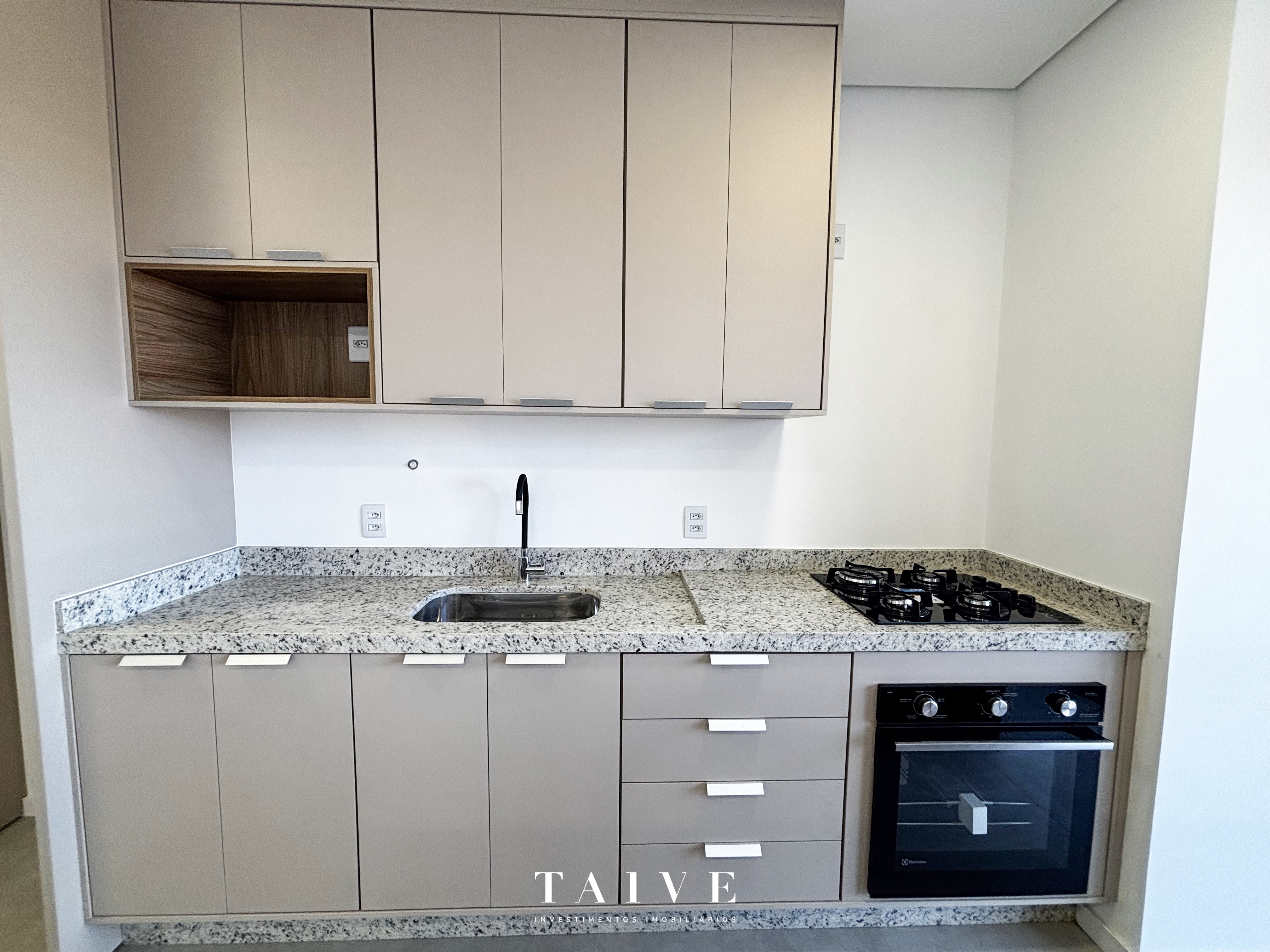 Apartamento novo à Venda Edifício You 180, 2 quartos sendo 1 suite, todo planejado, de frente - Gleba Fazenda Palhano, Londrina, PR