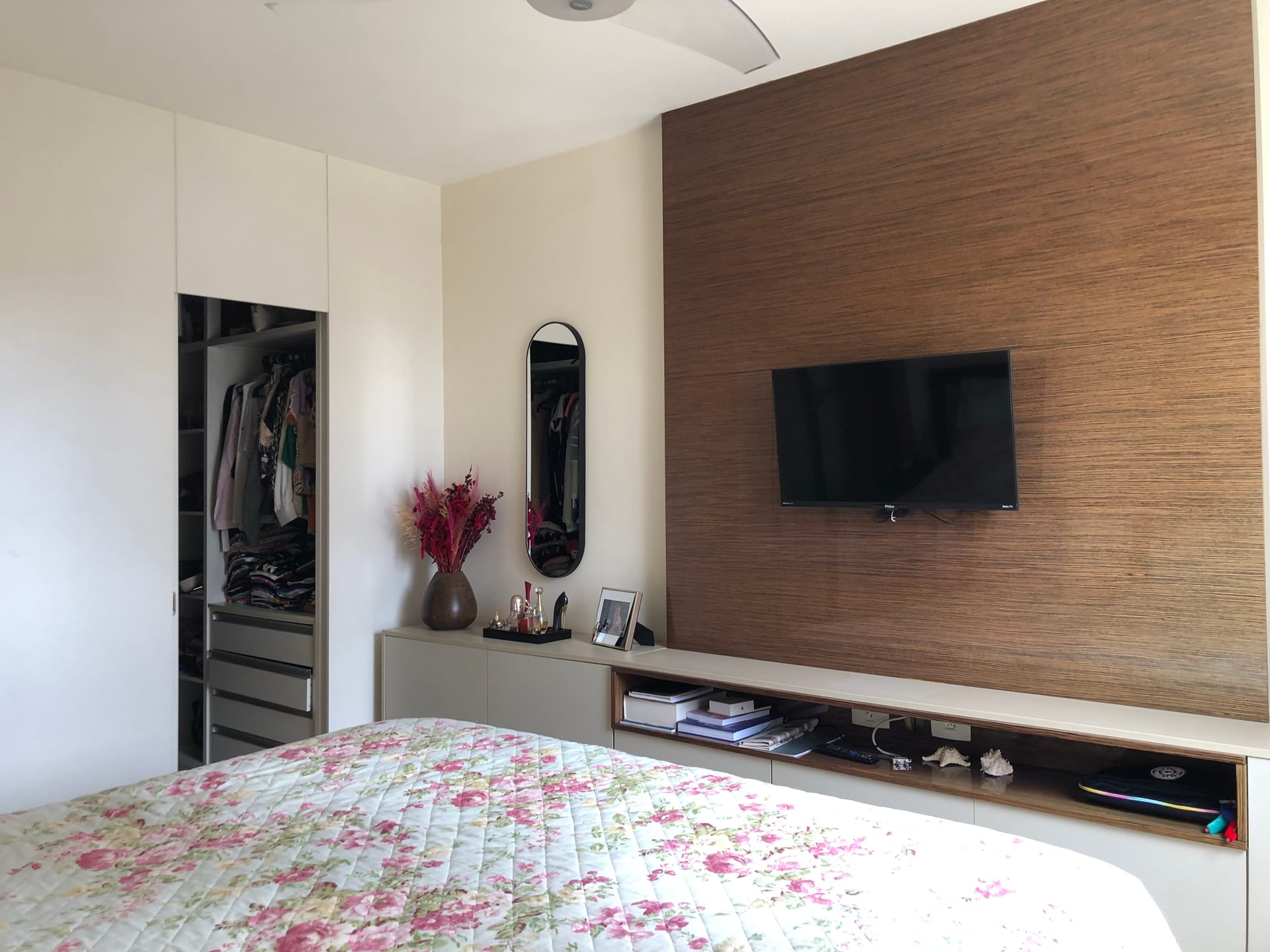 Apartamento à venda, Edifício Dolce Vita, 131,89m² úteis, 3 quartos (1 suíte), ampla varanda com churrasqueira, 2 vagas - Caiçaras, Londrina, PR