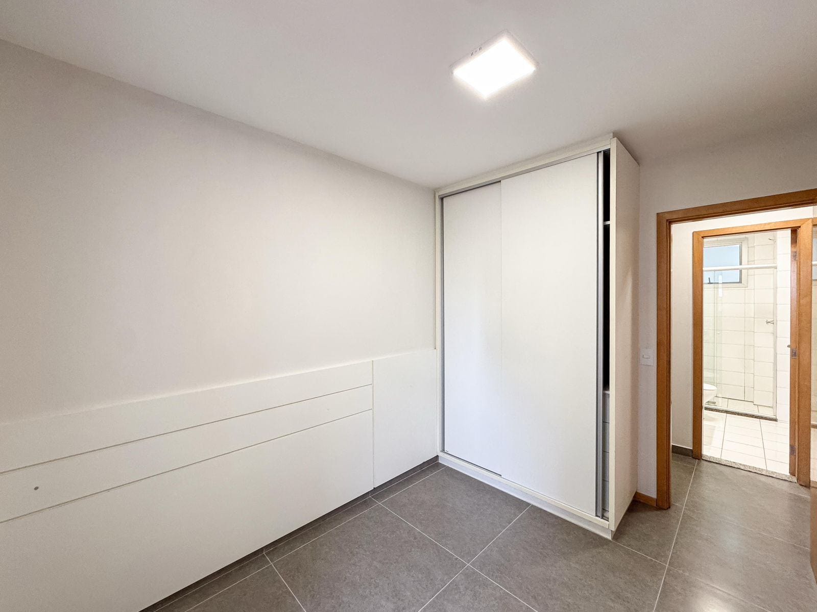 Apartamento à venda, Edifício Palhano Residences, 83m² úteis, 3 quartos (1 suíte), sacada com churrasqueira, 2 vagas - Gleba Palhano, Londrina, P