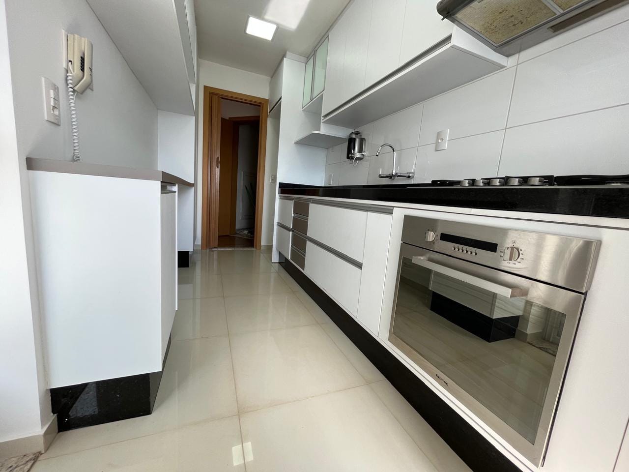 Apartamento à venda, Edifício Alameda Eco Resort , 83m² úteis, 3 dormitórios sendo 1 suíte, 2 vagas , andar alto, Gleba Palhano, Londrina, PR