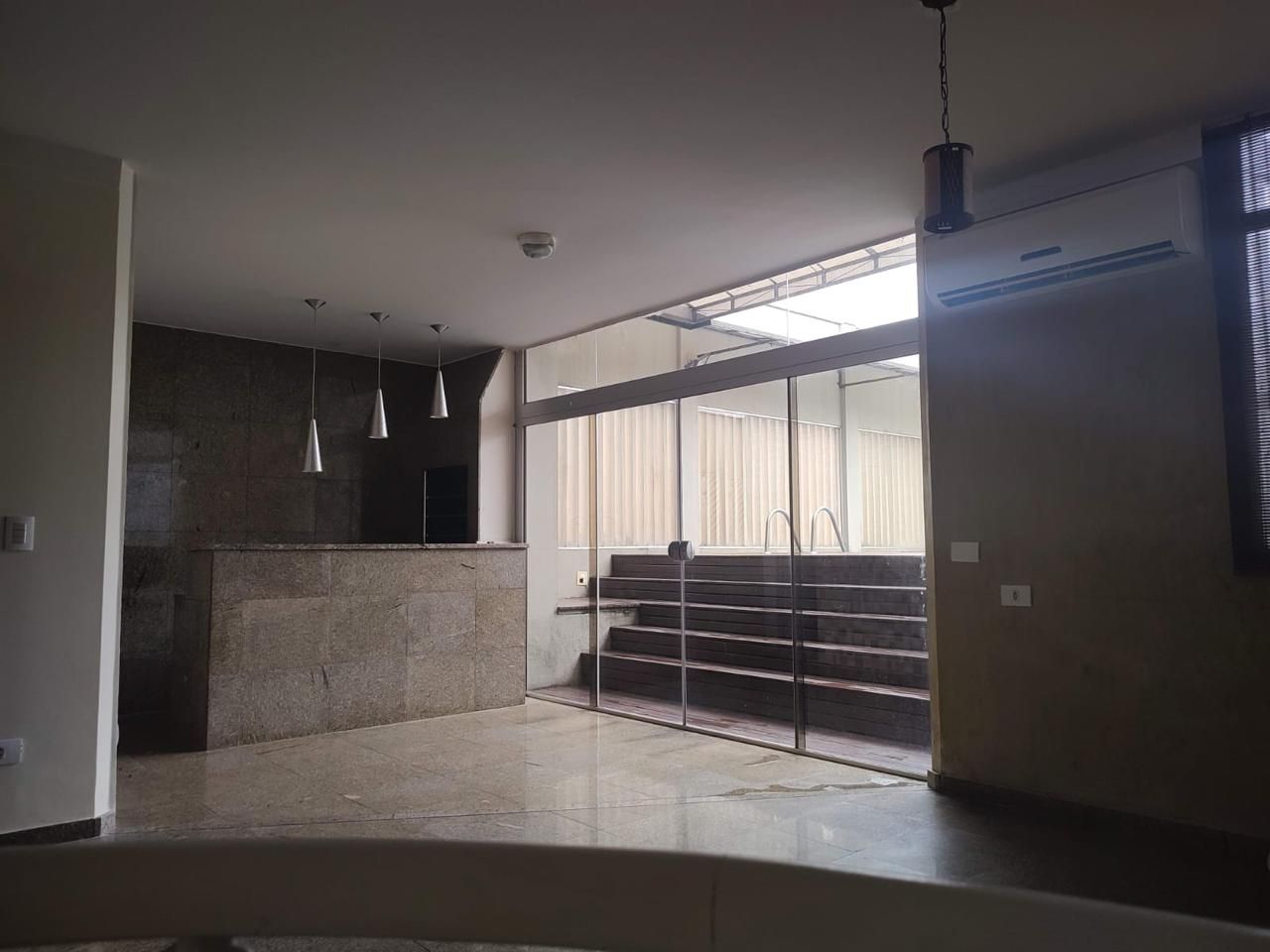 Apartamento à venda, 467m²  úteis, cobertura penthouse, 4 dormitórios sendo 2 suítes, 4 banheiros, Centro - Londrina, PR