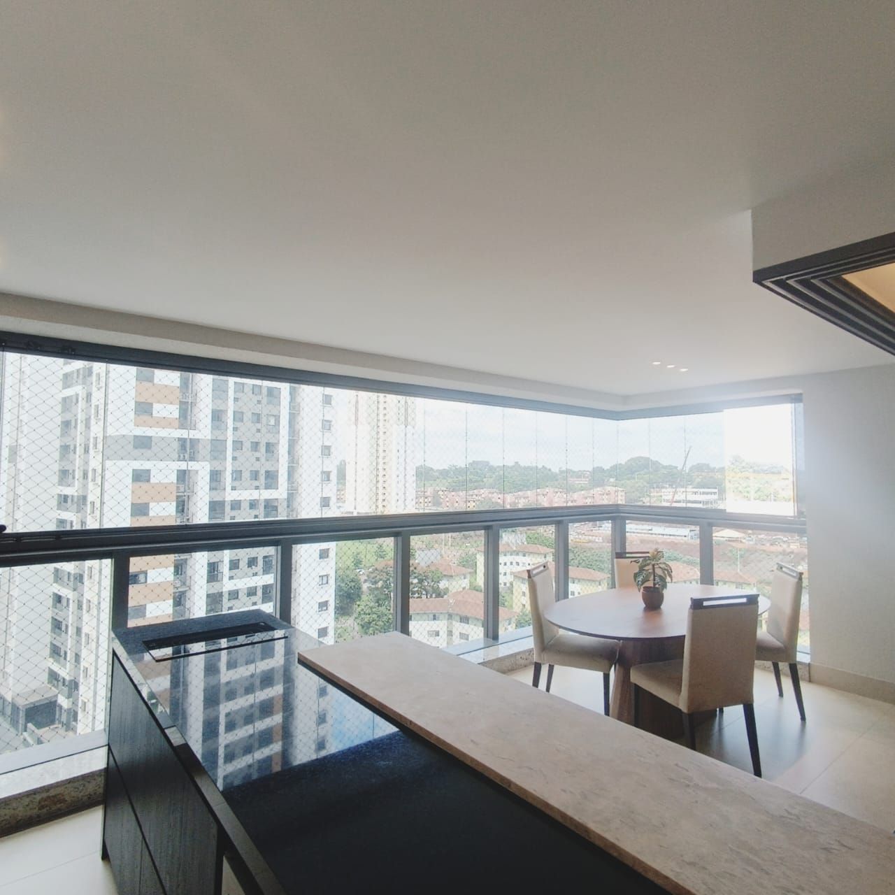 Apartamento à Venda, Ed Grand Palais, 3 suítes , completo em móveis planejados, andar alto- Gleba Fazenda Palhano, Londrina, PR