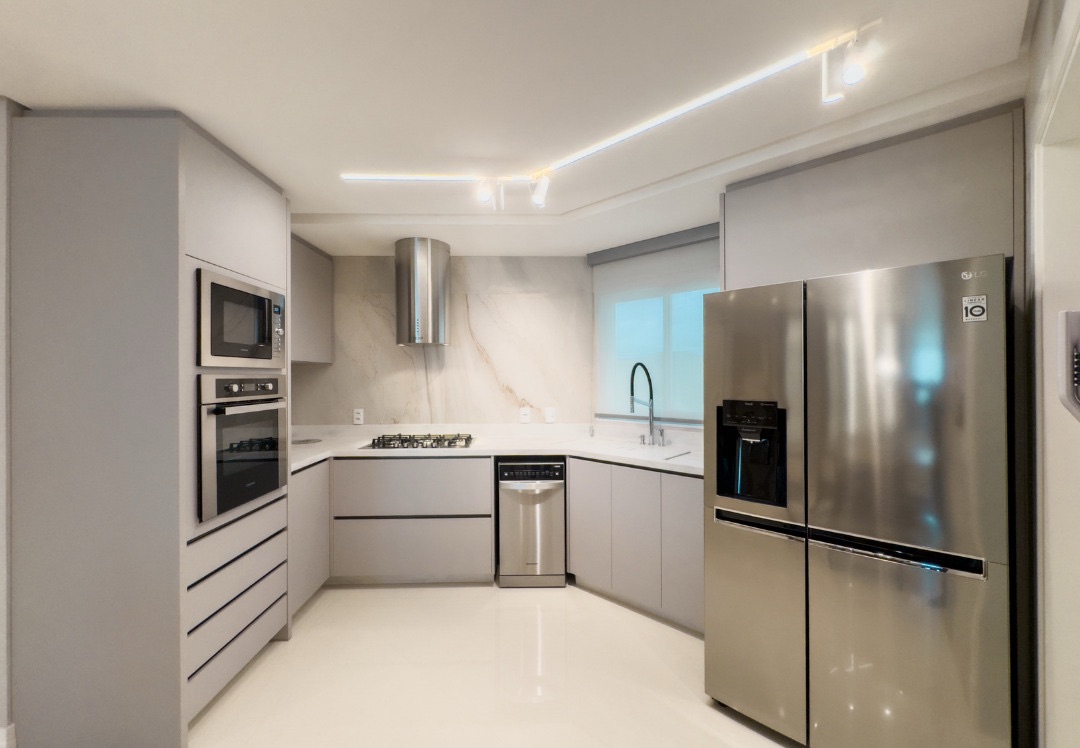 Apartamento à venda vista mar - Edifício Infinity Coast, 164m² úteis, 3 suítes, andar alto, 3 vagas  -  Pioneiros, Balneário Camboriú, SC