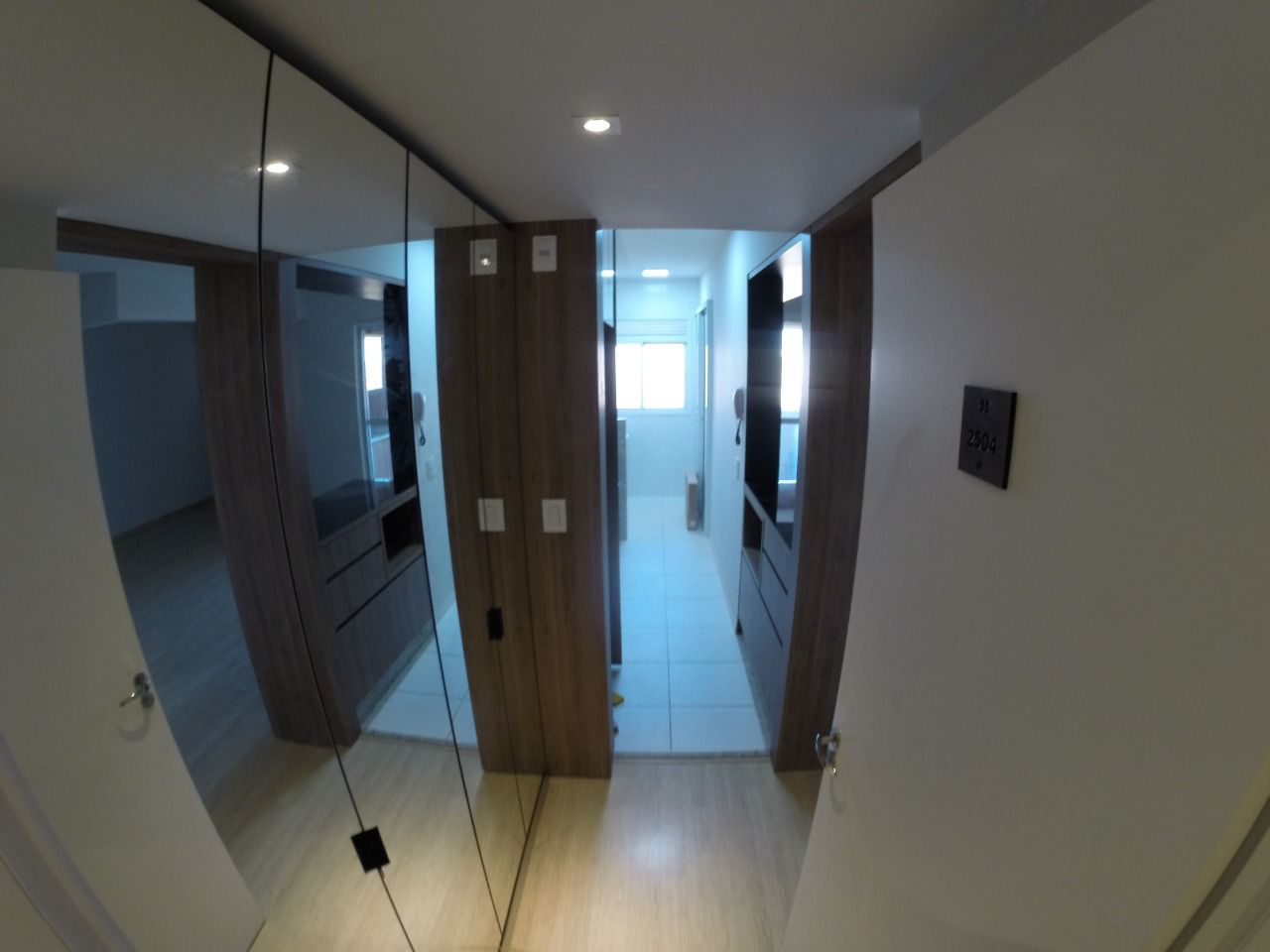 Apartamento à Venda, Edifício  Reserva Santana, 75m² úteis, 2 quartos sendo  1 suíte, mobiliado  - Gleba Fazenda Palhano- Londrina, PR