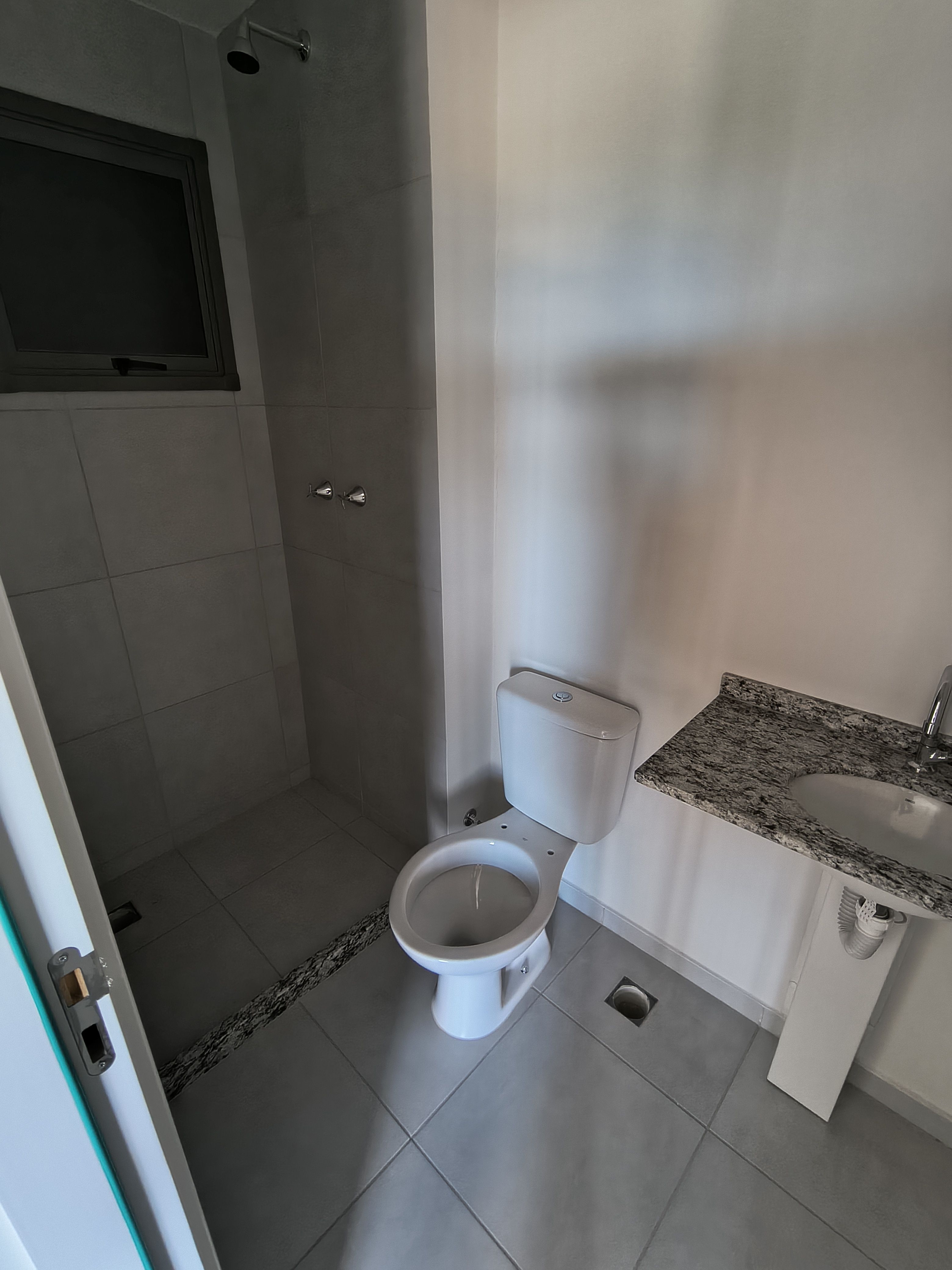 Apartamento à venda, Edifício carmel, 64M² úteis, 2 sendo 1 suíte, Sala estendida, Gleba Palhano,  Londrina - Pr