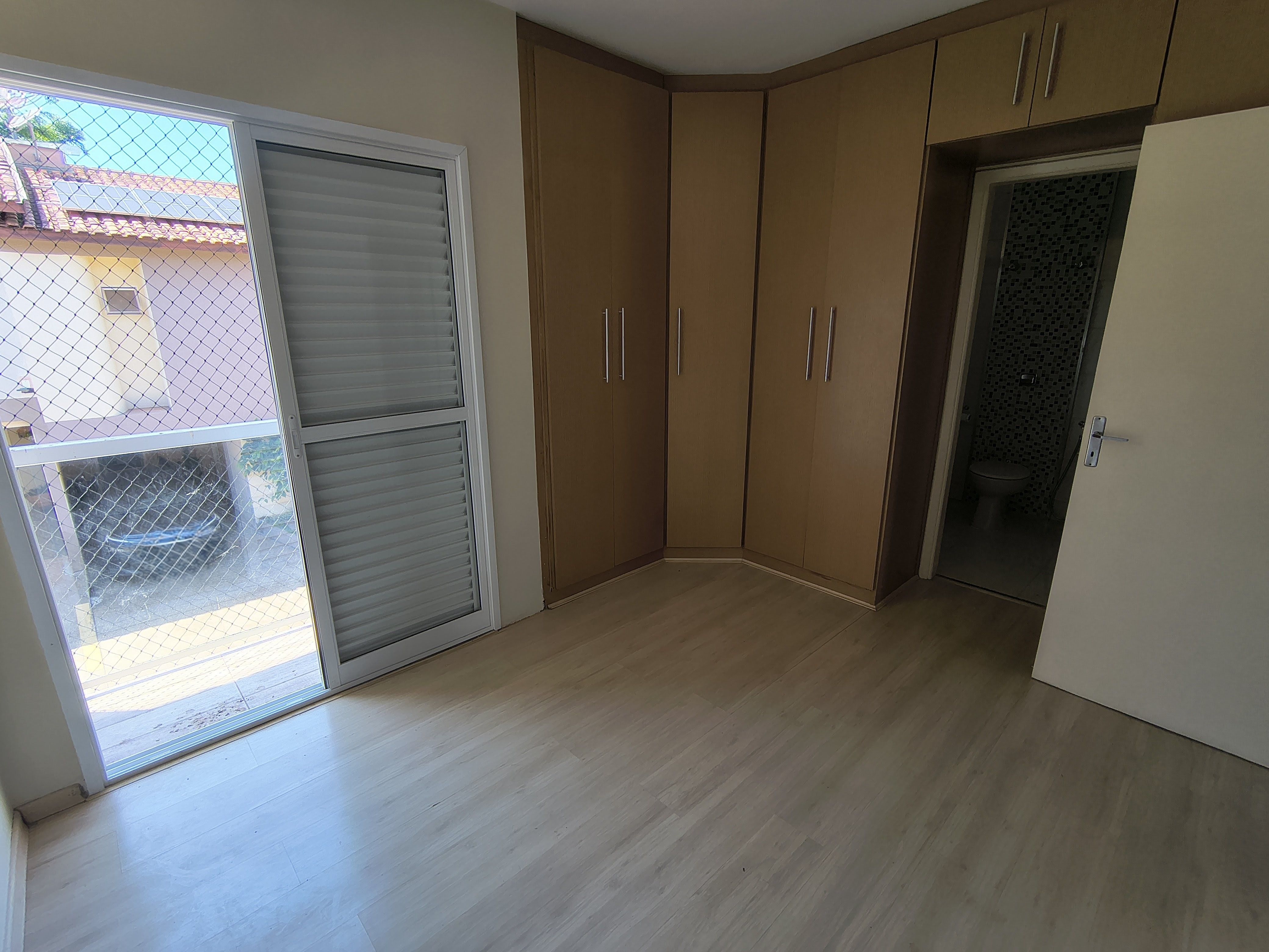 Casa à venda, 3 quartos 1 suíte, 3 vagas, 107M² úiteis, área gourmet, Planejados na suíte,Parque Jamaica, Londrina-PR