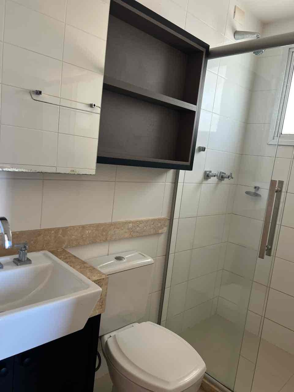 Apartamento  à Venda, Edifício Florais Eco Resort, 75m² úteis, 3 quartos sendo 1 suíte, andar alto, completo armários - Gleba Fazenda Palhano, Lo