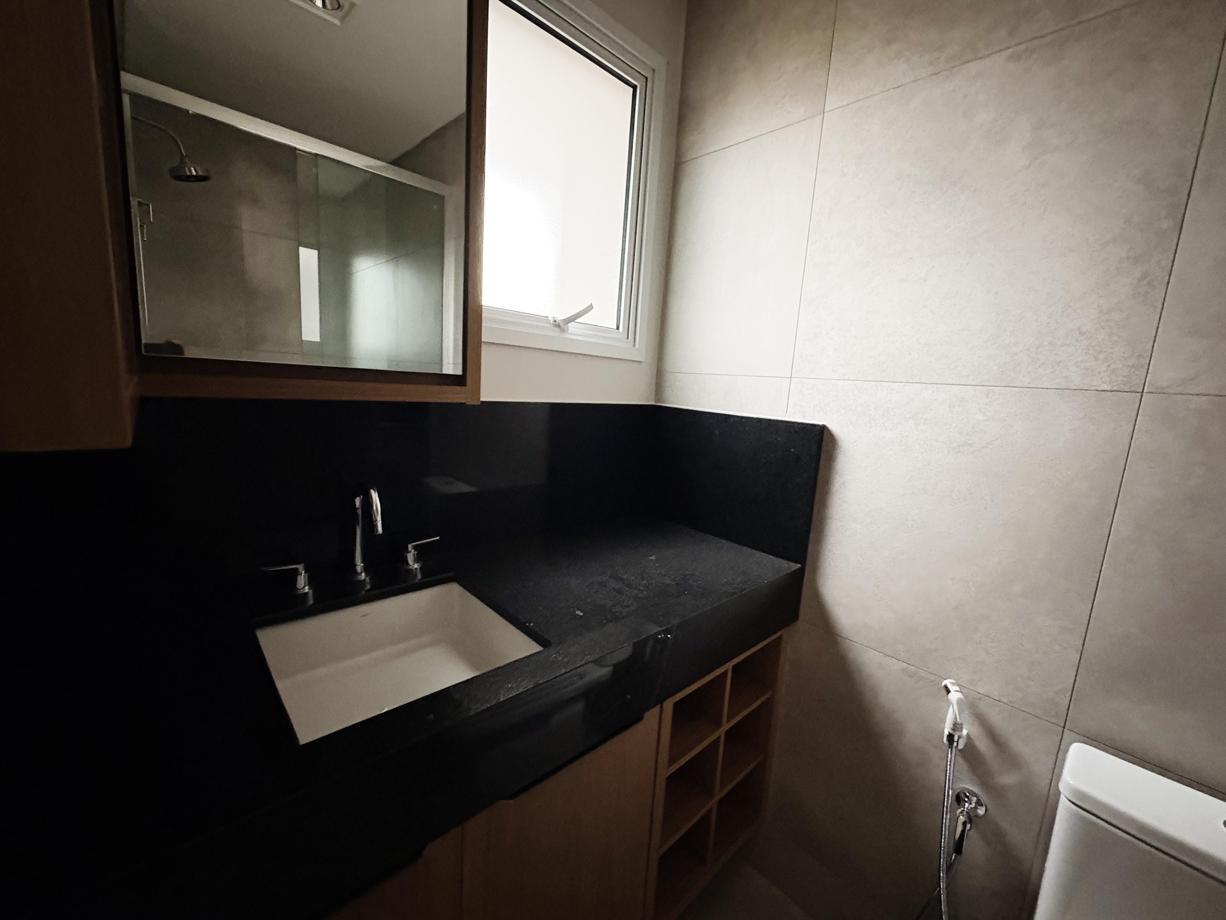 Apartamento para venda ou locação, Residencial Villa Montese, 74m² úteis, todo recém planejado, andar alto - Jardim Higienópolis, Londrina, PR