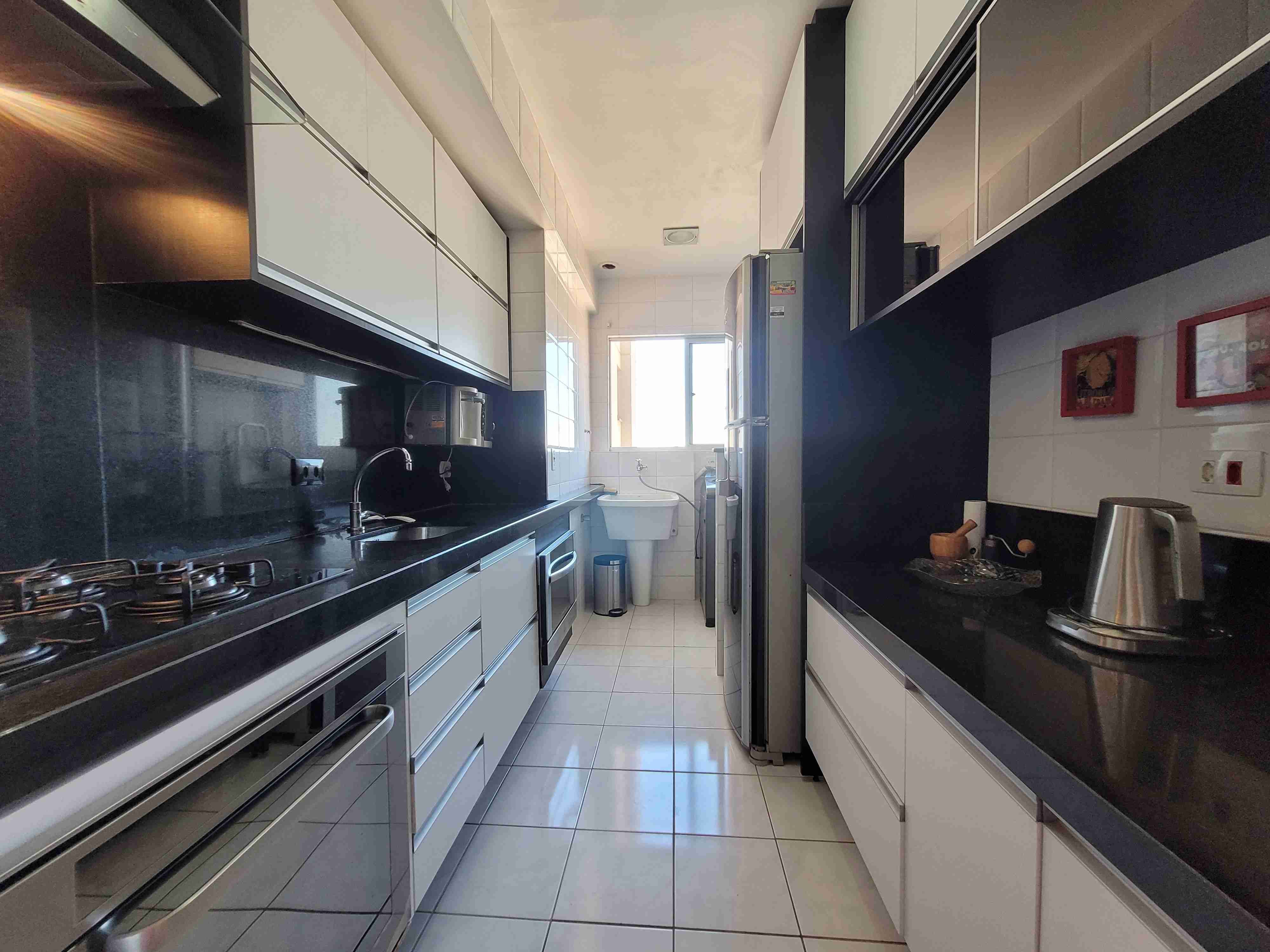 Apartamento à venda no Edifício Studio V,2 quartos sendo 1 suite, mobiliado, sol da manha,Centro, Londrina, PR
