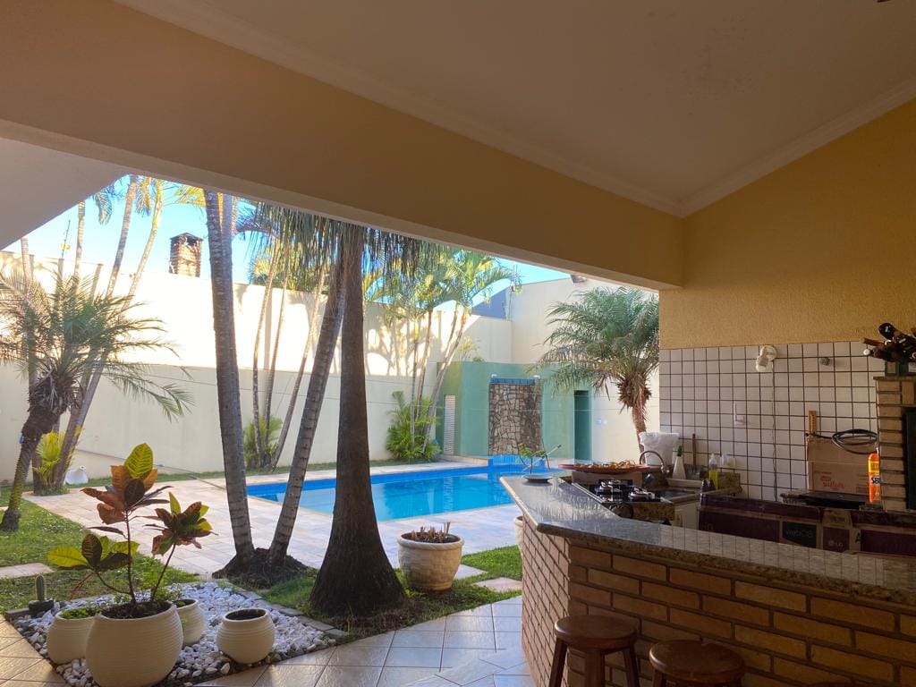Sobrado à venda, 574m² úteis, 4 suítes com banheira e sacada, piscina, sauna,  estuda permuta- Jardim Itatiaia 1, Londrina, PR