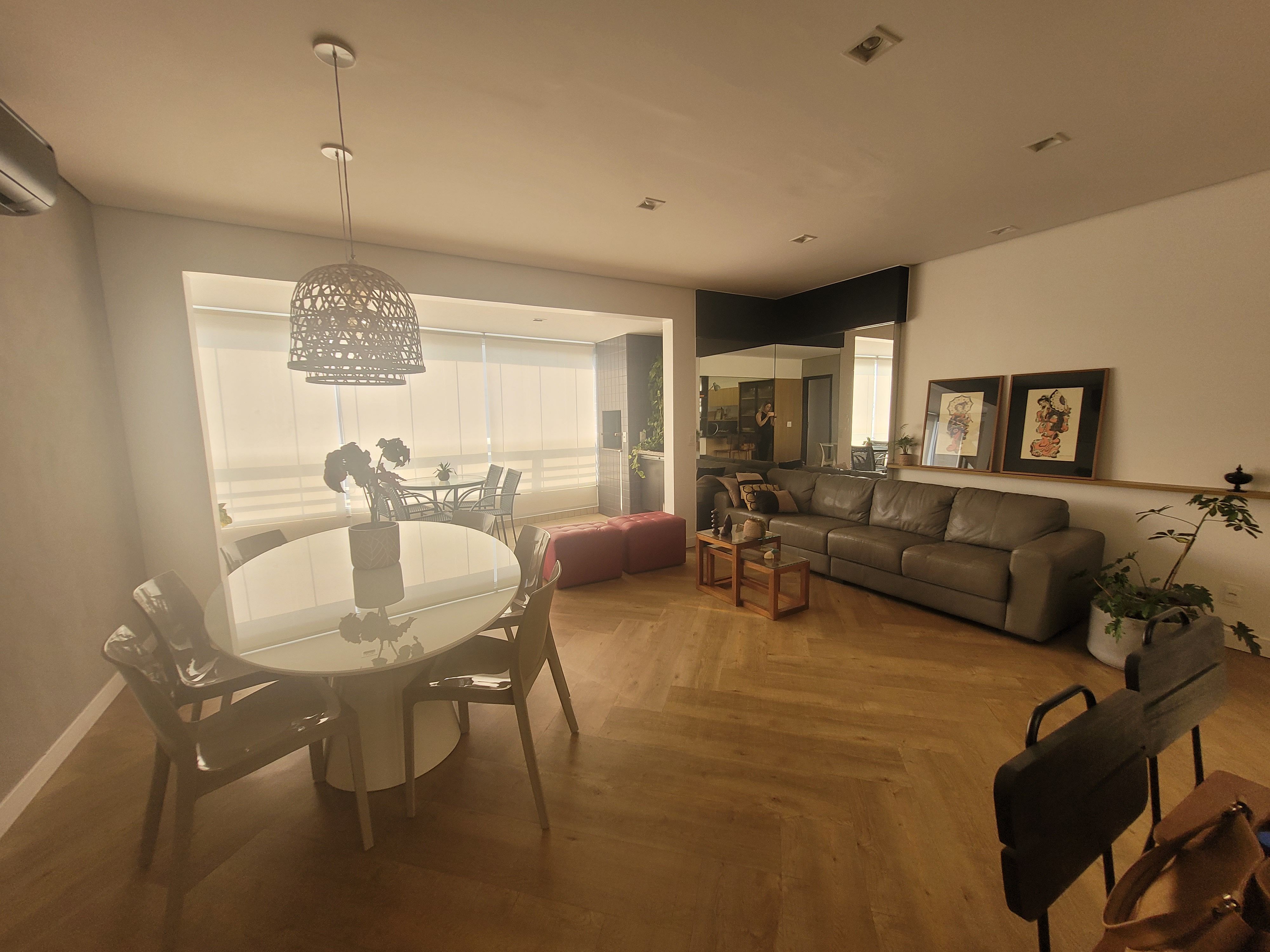 Apartamento à venda, no Edifício Le Corbusier, 122m², 3 quartos, 2 vagas de garagem, andar alto, sacada com churrasqueira, Gleba Palhano - Londri