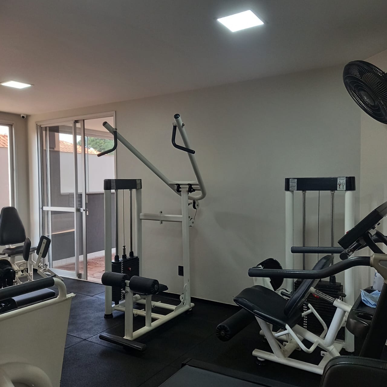 Apartamento à venda, Edifício Central Park, 3 quartos sendo 1 suíte, 2 vagas, andar alto - Gleba Fazenda Palhano, Londrina, PR