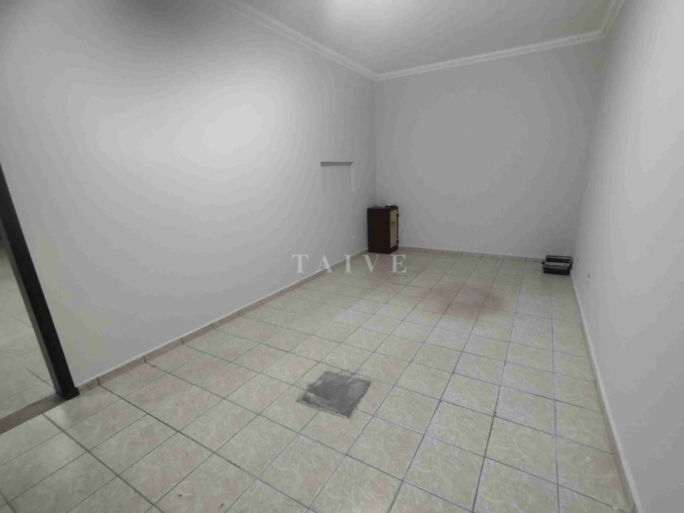 Barracão para locação, Av. Maringá, 358M² úteis, amplo, 5 garagens, Londrina-PR - foto 17