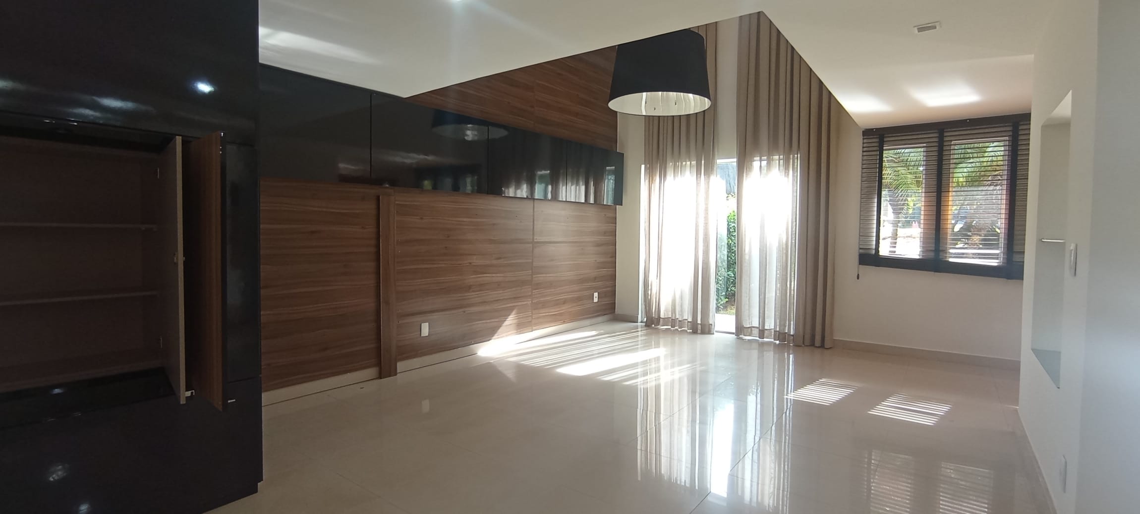 Casa  à Venda, Condomínio Royal Forest, 271m² úteis, 4 quartos sendo 2 suítes -  Esperança - Londrina PR
