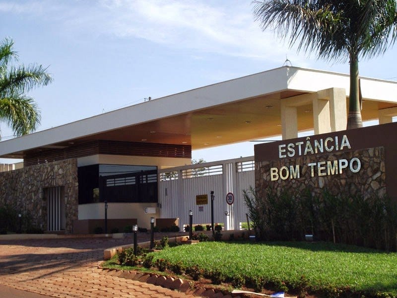 Terreno à venda, 2600 m2  Condomínio Estancia Bom Tempo, Murado e bem localizado, Londrina, PR