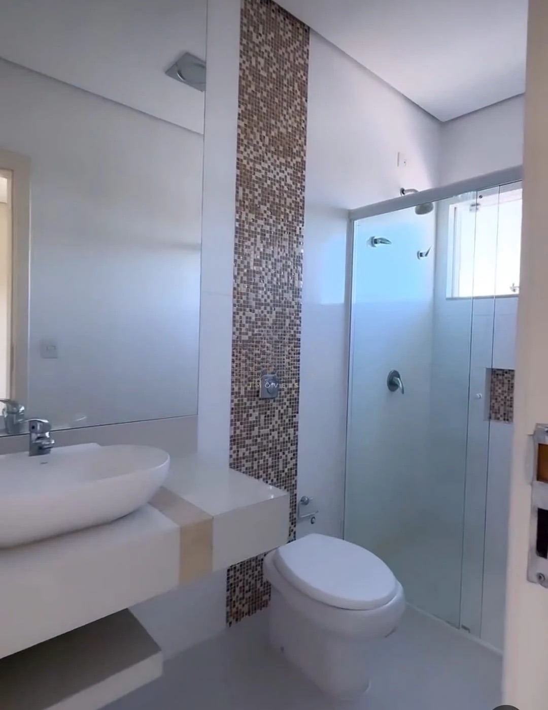 Sobrado à venda, Condomínio Royal Forest, 220m² úteis, 3 suítes, piscina, quintal, 4 vagas - Esperança, Londrina, PR