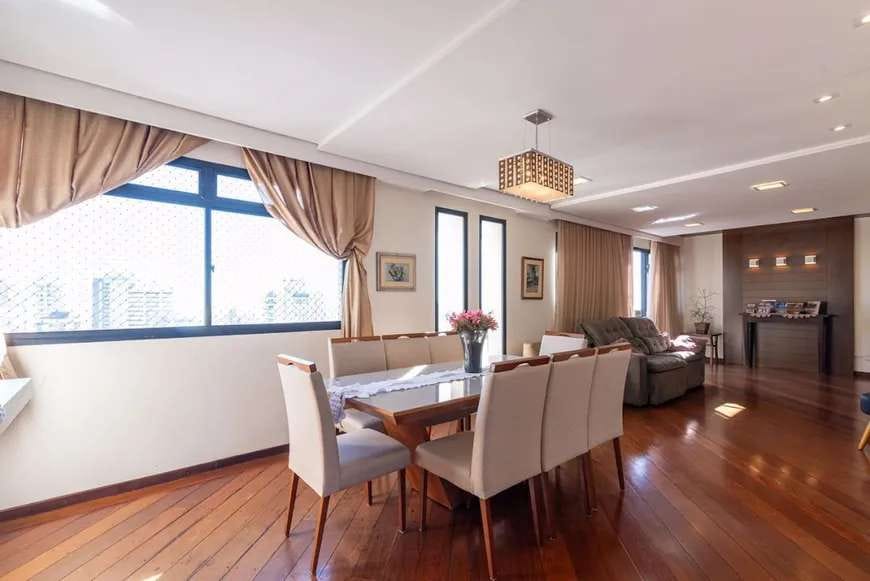 Apartamento à venda - Cobertura Triplex, 4 quartos - 3 vagas de garagem - Centro, Londrina, PR