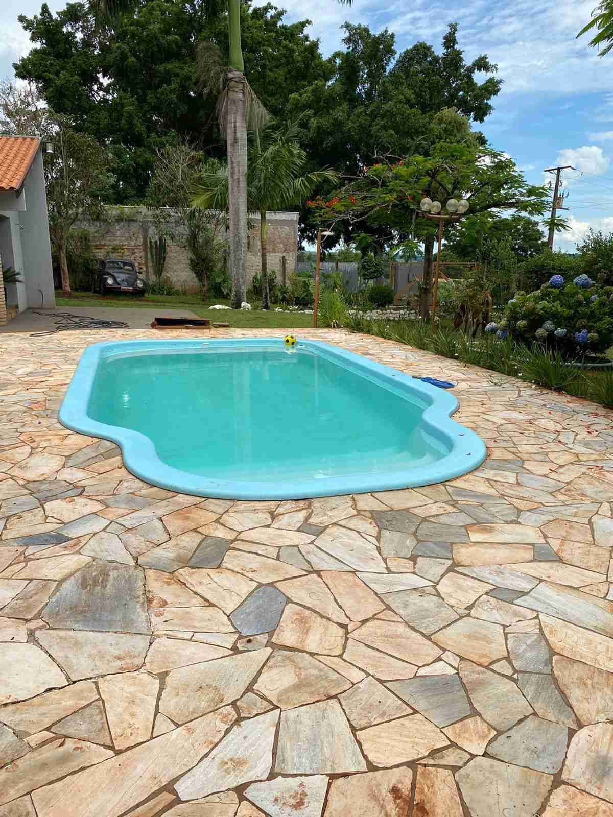 Chácara à venda, 6 mil m², casa com 250m² úteis, 3 quartos sendo 1 suíte, poço artesiano, baia de cavalos, 8km de Londrina- Limoeiro Fazenda Nata