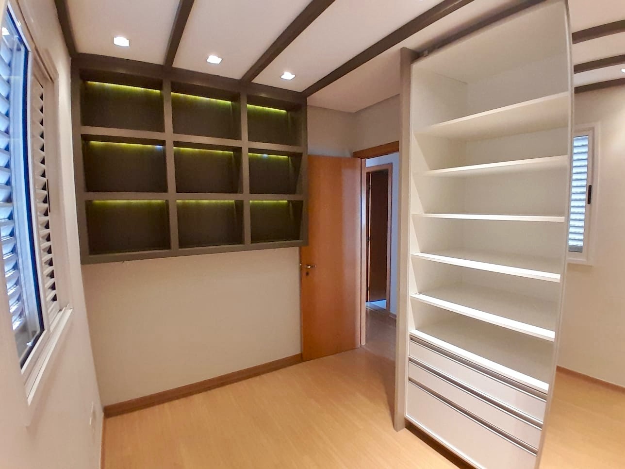 Apartamento padrão à Venda, Santa Rosa, Londrina, PR