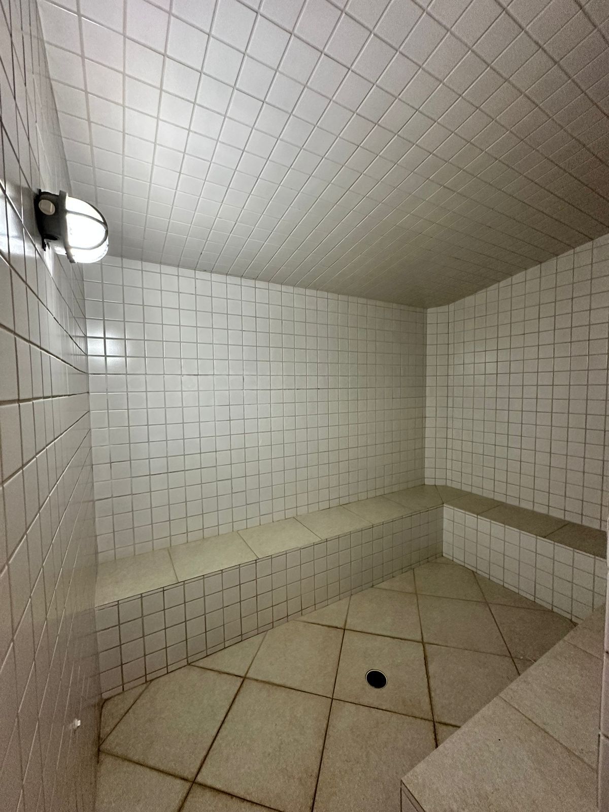 Apartamento à venda, Condomínio Colina Menphis,  195m² úteis, 4 quartos sendo 1 suíte, andar alto, 2 vagas - Andrade, Londrina, PR