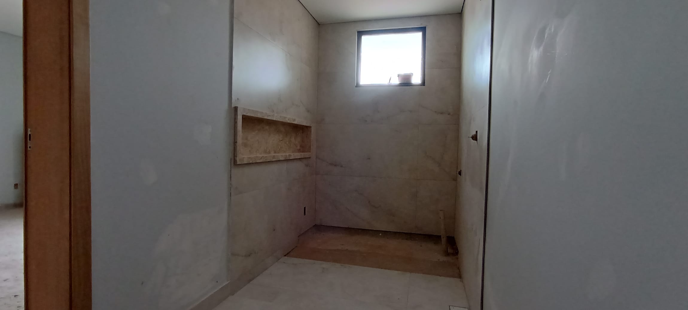 Sobrado à venda - 200m²/ 3 quartos / 3 suítes/ piscina - recém-construída  - próx av Faria Lima - Londrina/PR