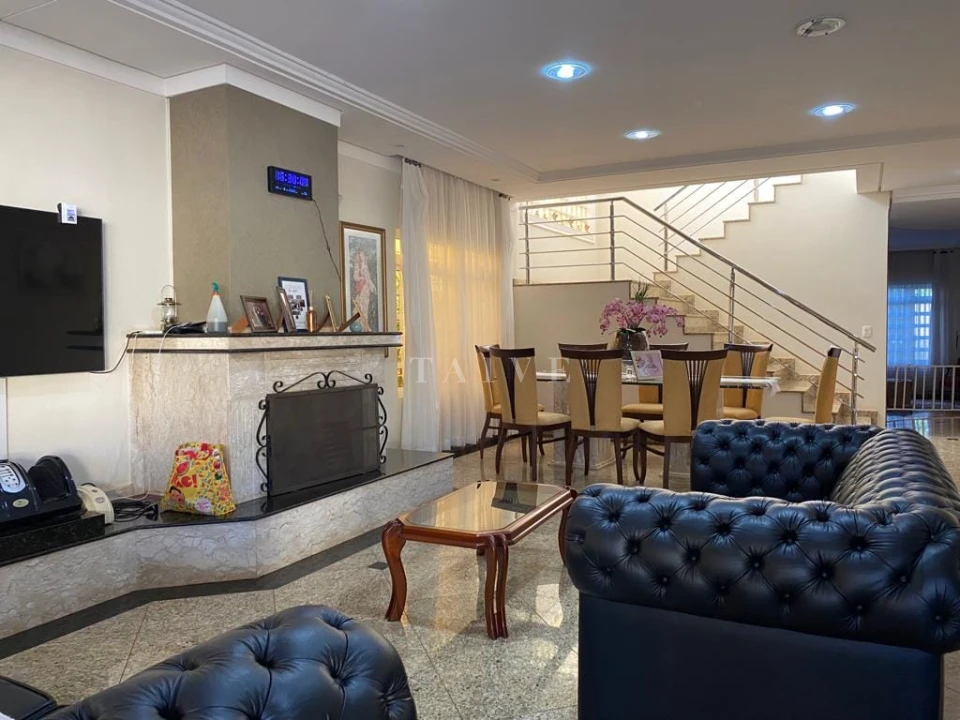 Sobrado à venda, 574m² úteis, 4 suítes com banheira e sacada, piscina, sauna,  estuda permuta- Jardim Itatiaia 1, Londrina, PR - foto 19