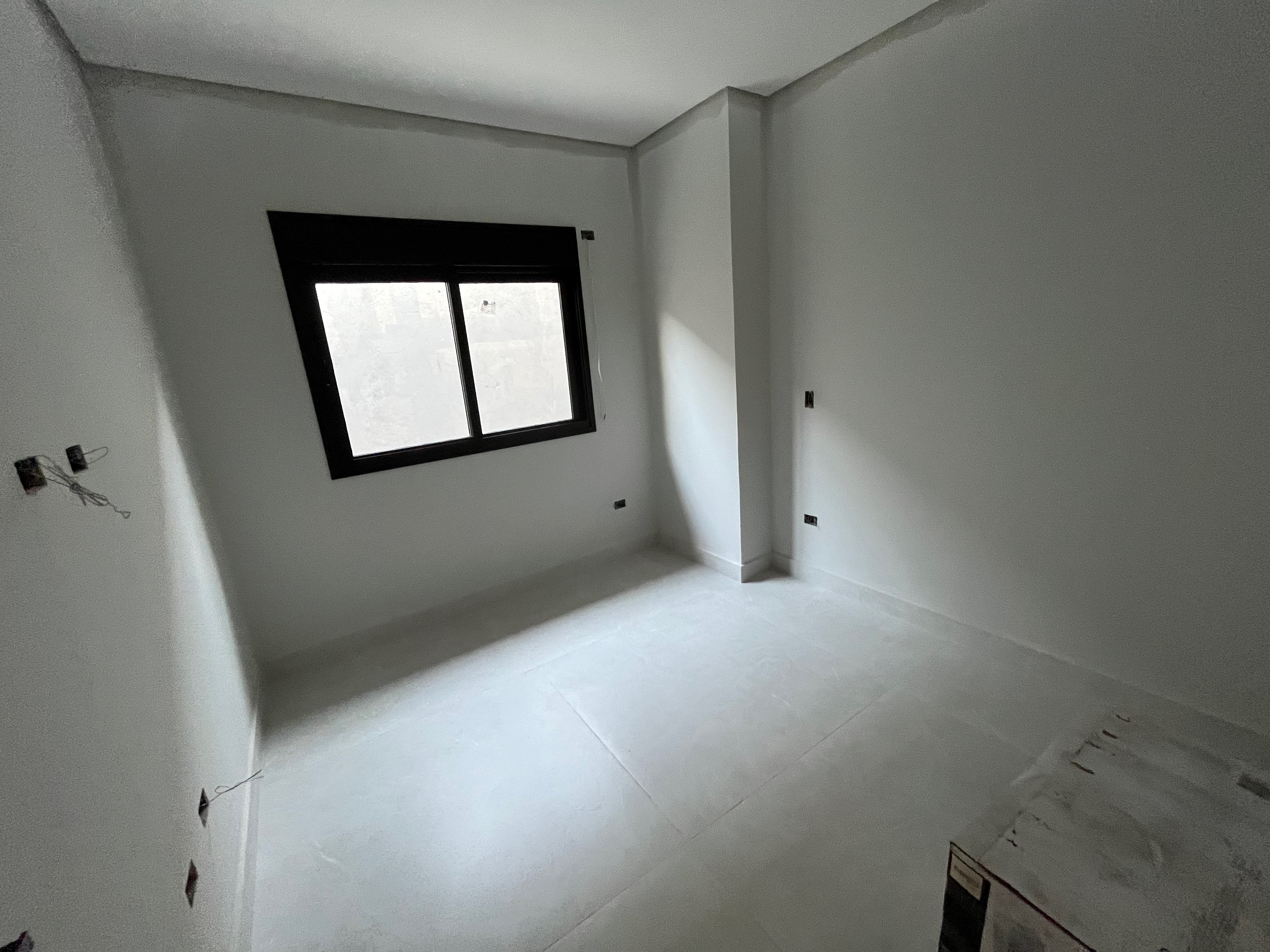 Casa  alto padrão,  à Venda, 140m², 3 dormitórios, 1 suíte próximo ao Aeroporto - Dom Pedro, Londrina, PR