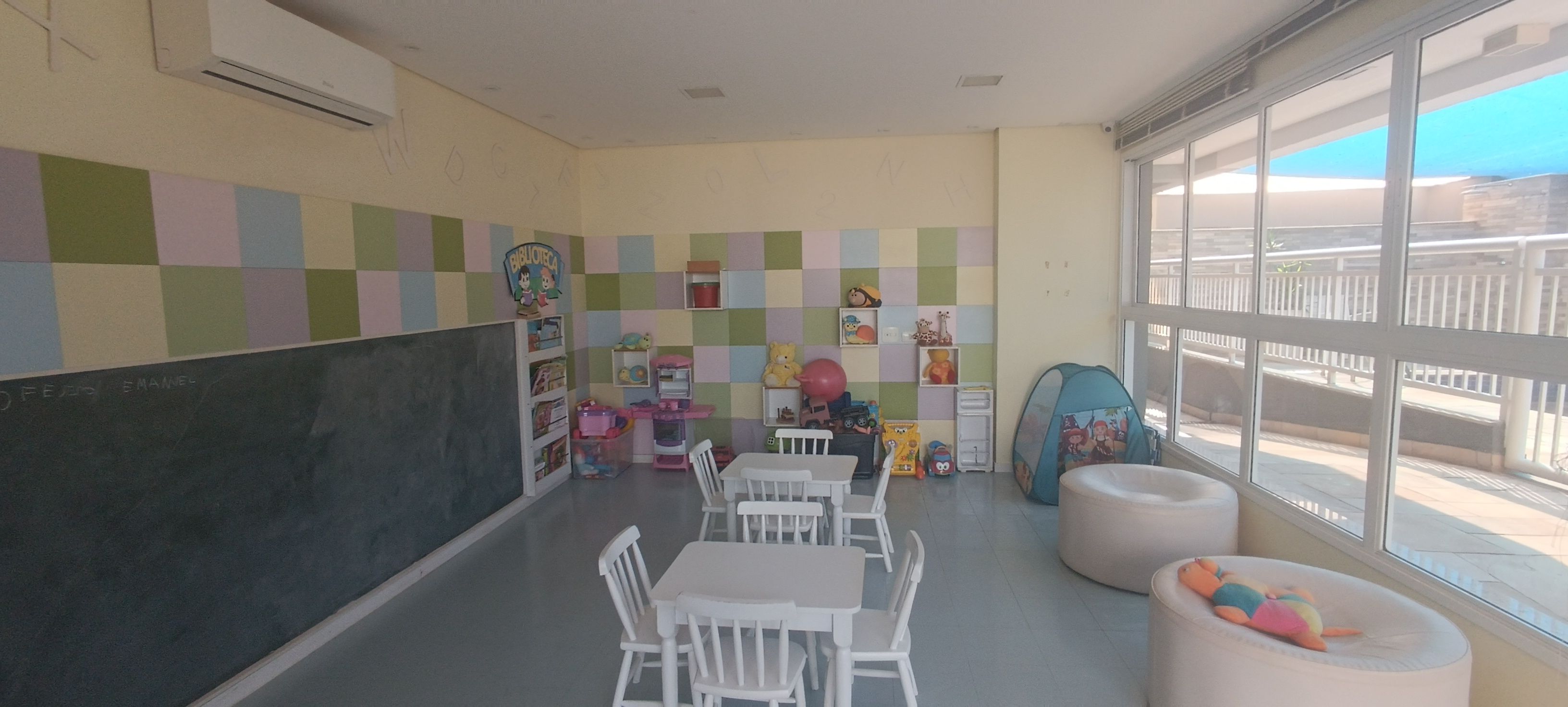 Apartamento à Venda, Edifício Fountain Hit, 81m, 3 quartos sendo 1 suíte com sacada, Gleba Palhano- Londrina, PR