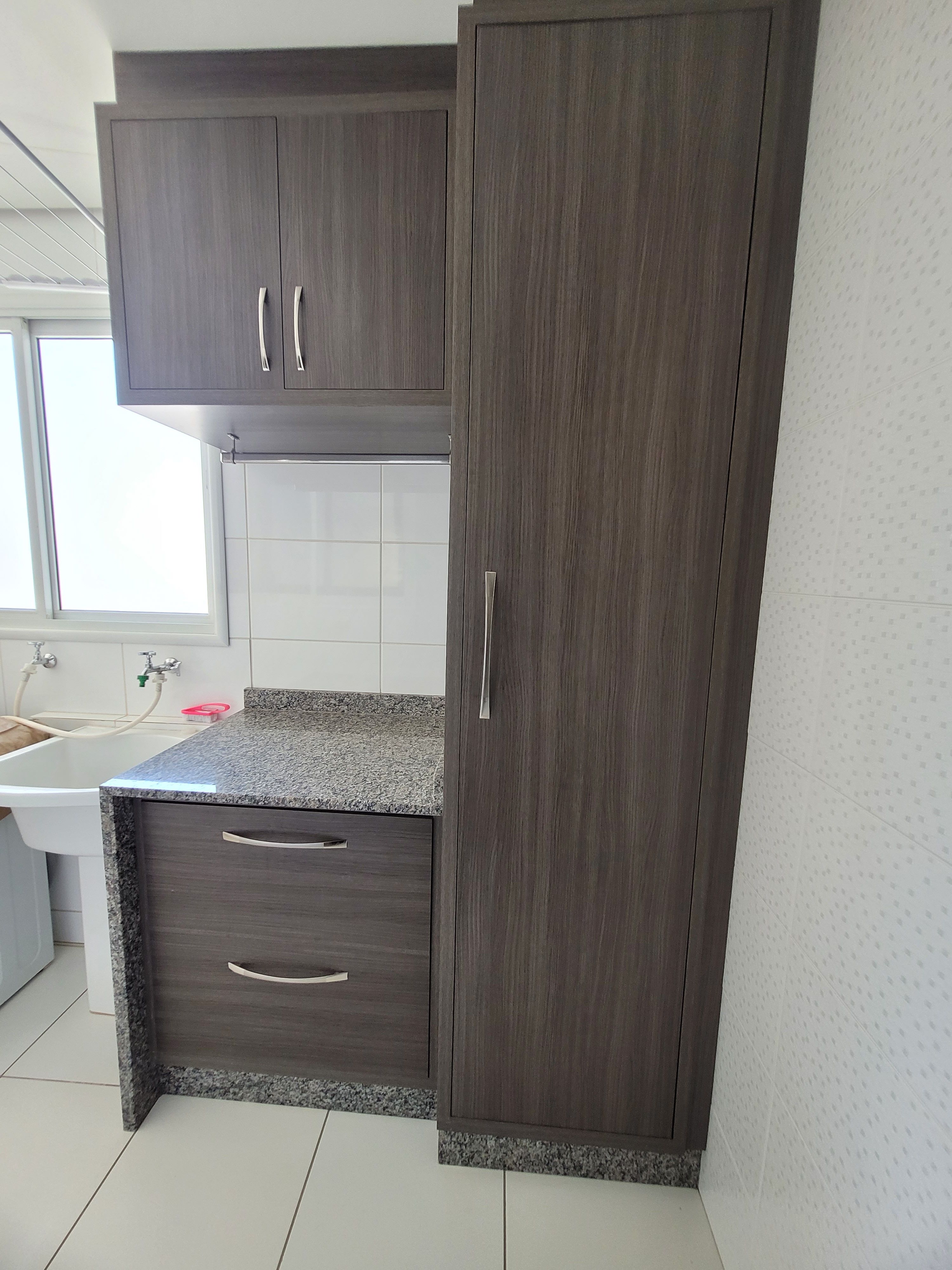 Apartamento à venda, Edifício Terroir, PORTEIRA FECHADA, 113m² úteis, mobiliado, 3 suítes, 2 vagas, andar alto, Gleba Fazenda Palhano, Londrina, 