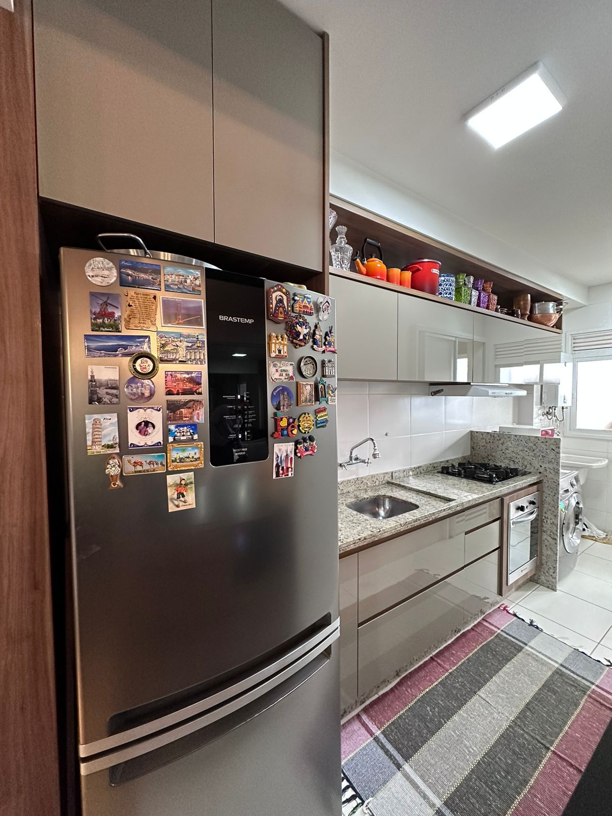Apartamento à Venda, Edifício  Reserva Santana, 75m² úteis, 2 quartos sendo  1 suíte, mobiliado  - Gleba Fazenda Palhano- Londrina, PR