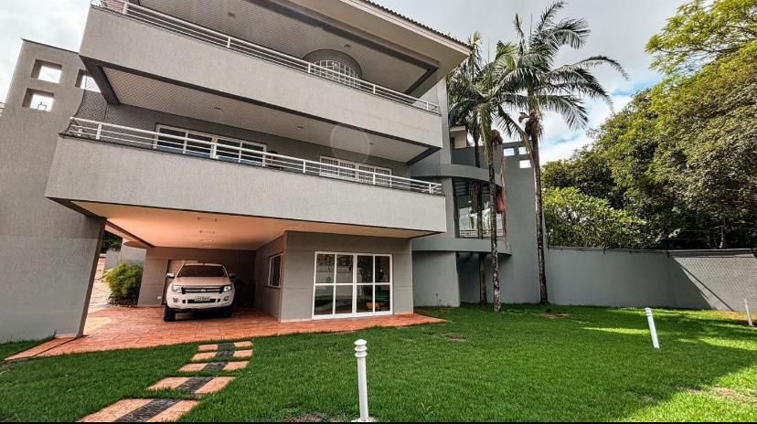Casa a venda em Cond Pitangua, próx shopping Catuaí, 514m² construção, 5 quartos, quintal com espaço - Gleba Fazenda Palhano, Londrina, PR