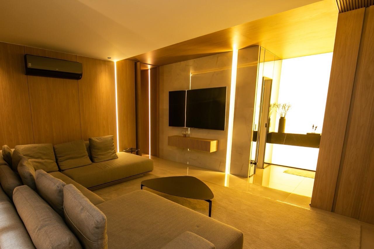 Apartamento a venda , Edifício Absoluto,  167m² úteis, 3 suites, todo planejado, andar alto, elevador privativo- Gleba Fazenda Palhano, Londrina,