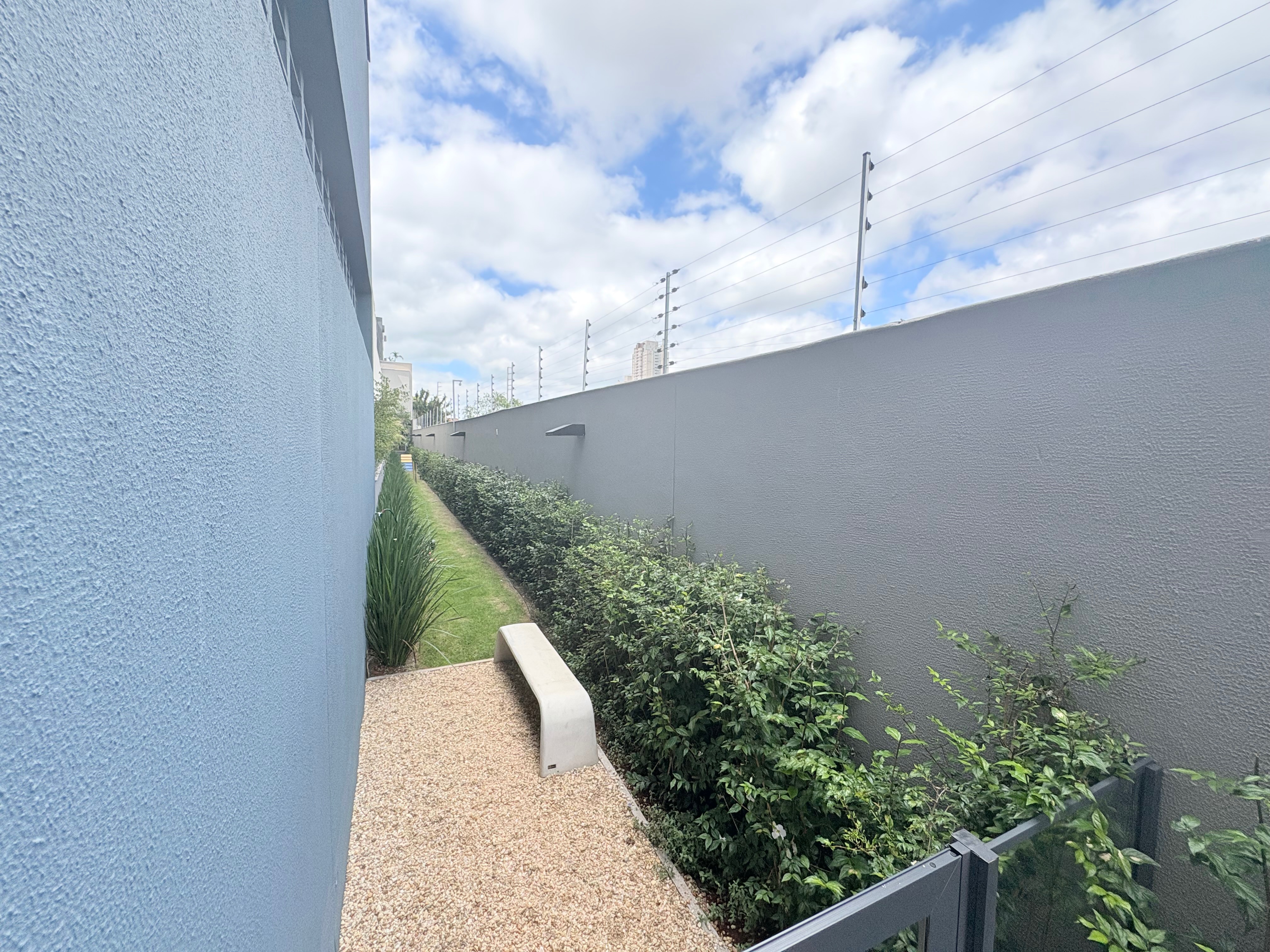 Apartamento à venda,  Edifício Tay, 98m² úteis, 2 suítes, 2 vagas -  Gleba  Palhano - Londrina Pr