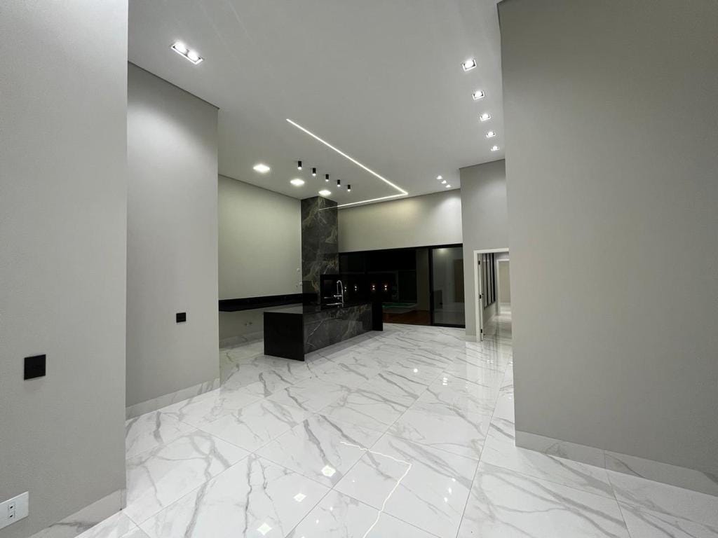 Casa à 173m² venda/3 suítes (sendo 1 master com closet)Piscina/4 vagas - Condomínio Legend Santa Rosa, Londrina, PR