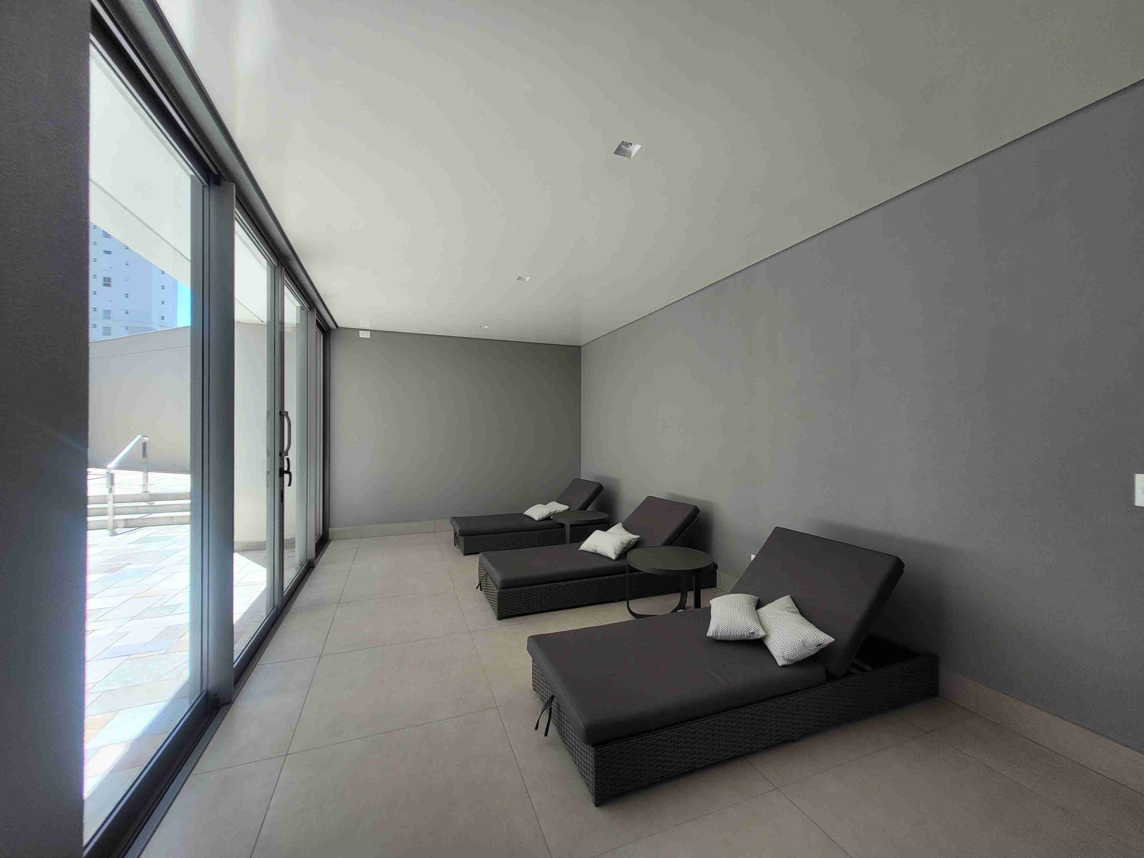 Apartamento à venda no Edifício Le Reve, 323m² úteis, 3 suítes, vista para o lago, 4 vagas - Gleba Palhano, Londrina, PR