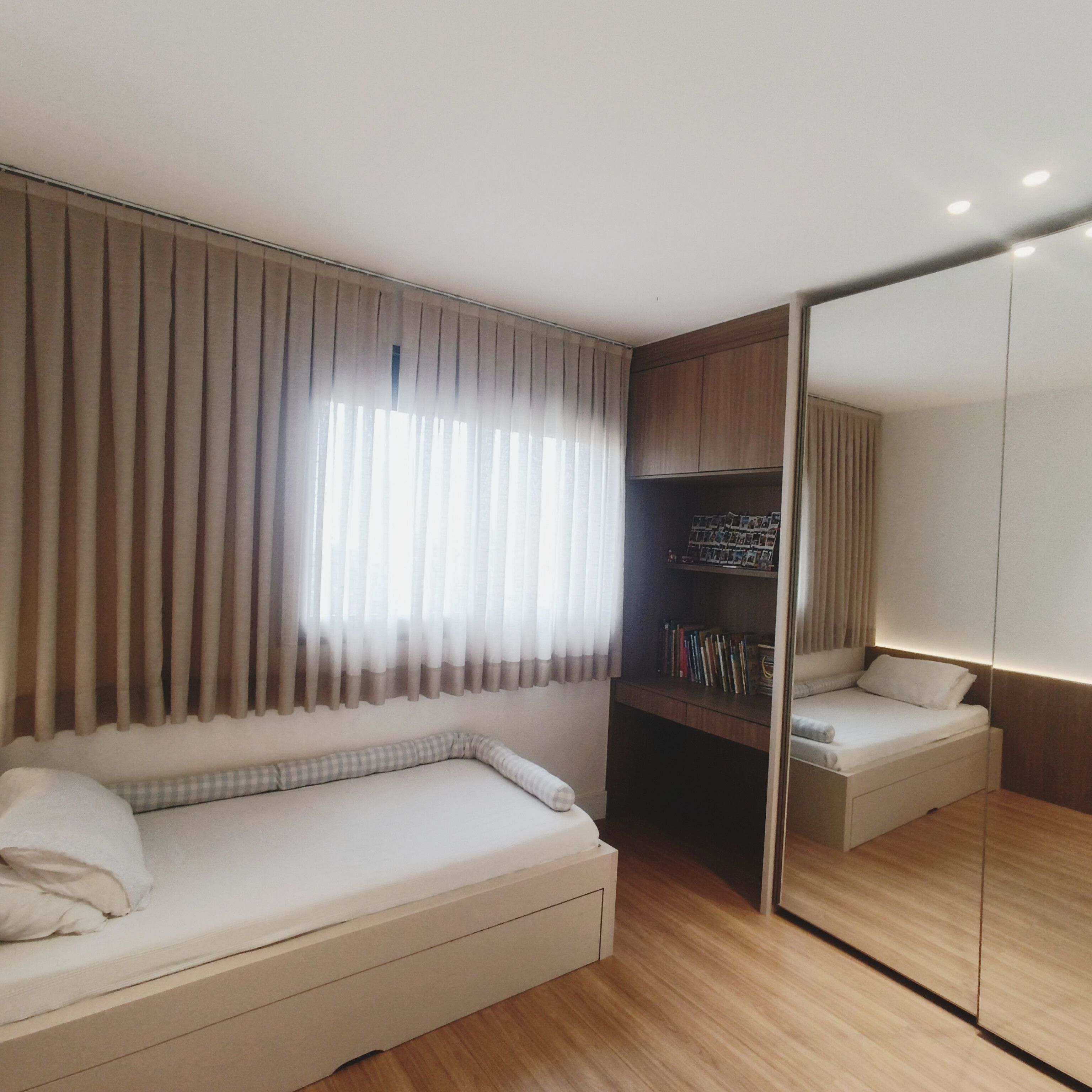Apartamento à Venda, Ed Grand Palais, 3 suítes , completo em móveis planejados, andar alto- Gleba Fazenda Palhano, Londrina, PR