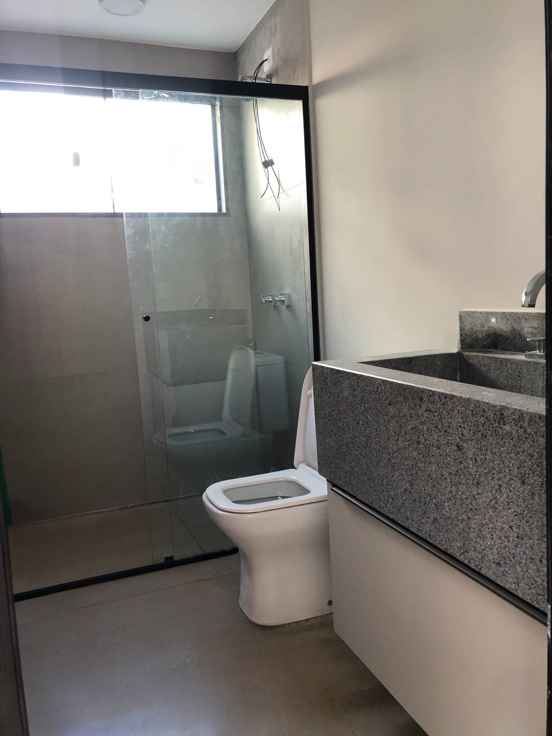 Casa à venda , Condomínio Acácia Imperial, 400m² privativos, 4 suítes, churrasqueira e piscina - Royal, Londrina, PR