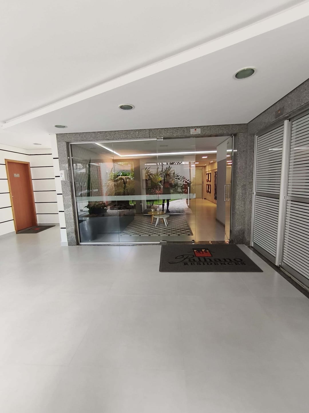 Apartamento à venda, Edifício Palhano Residences, 83m² úteis, 3 quartos (1 suíte), sacada com churrasqueira, 2 vagas - Gleba Palhano, Londrina, P